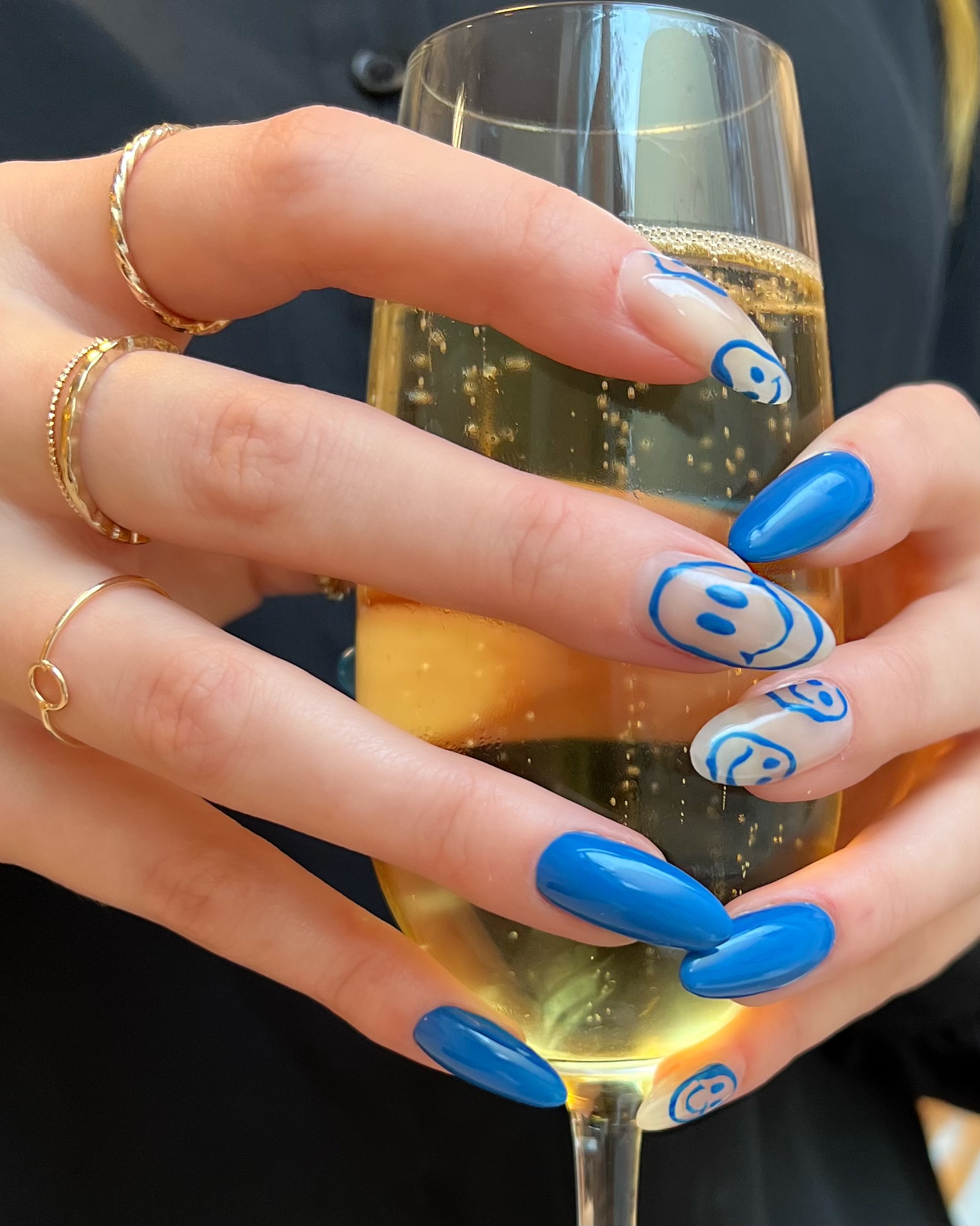 Smiley nails💙💙