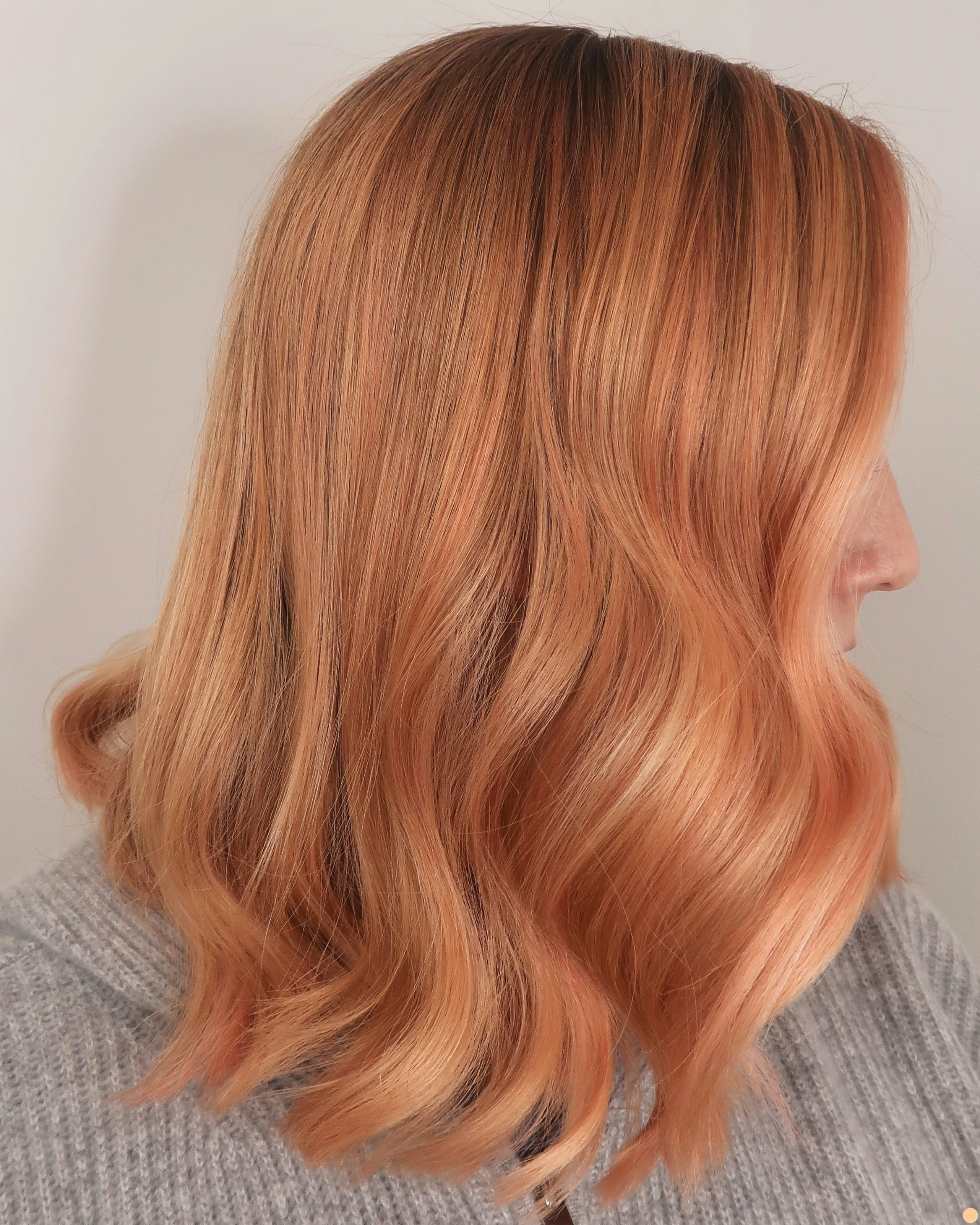 Guld koppar hårfärg