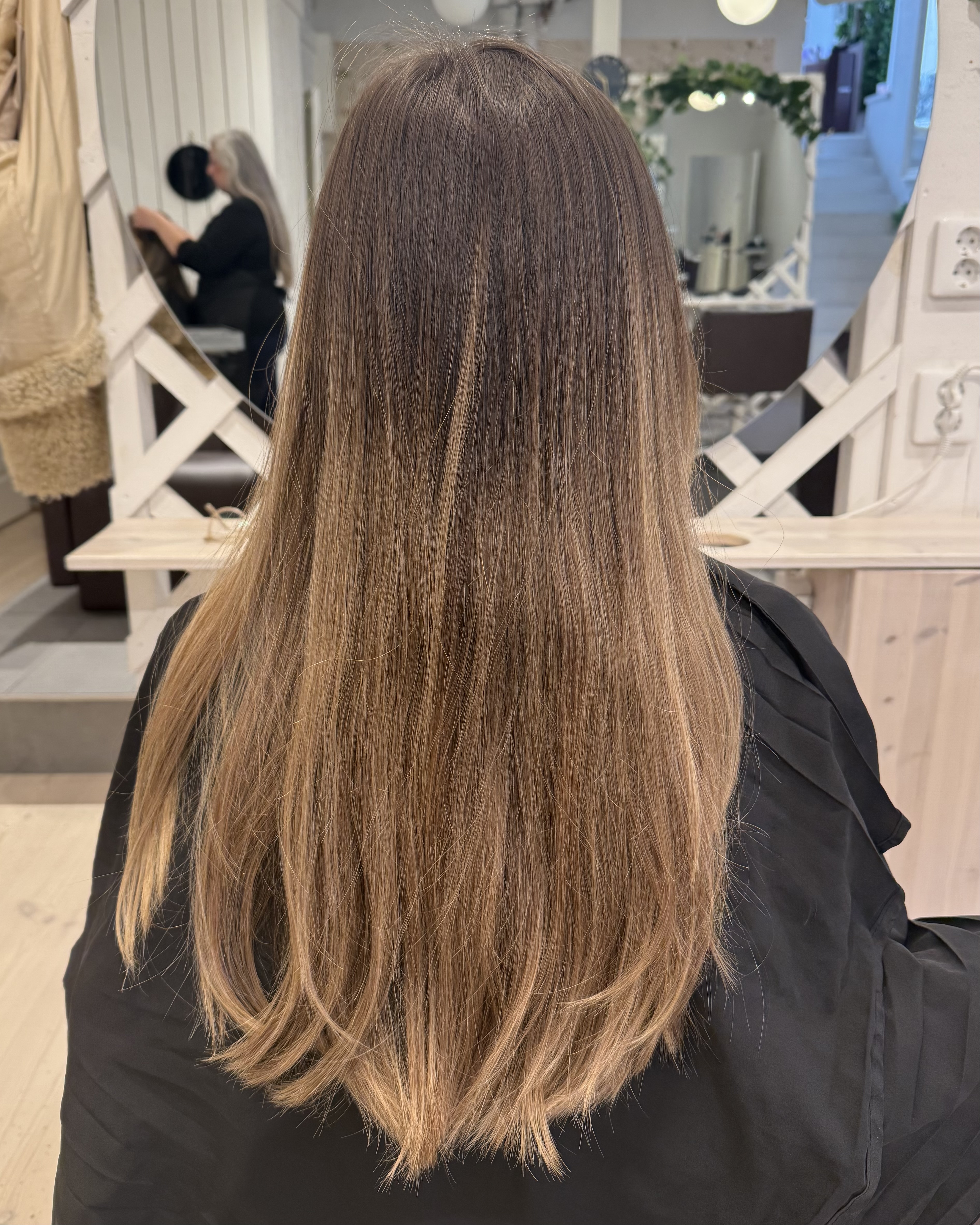 Soft balayage face frame