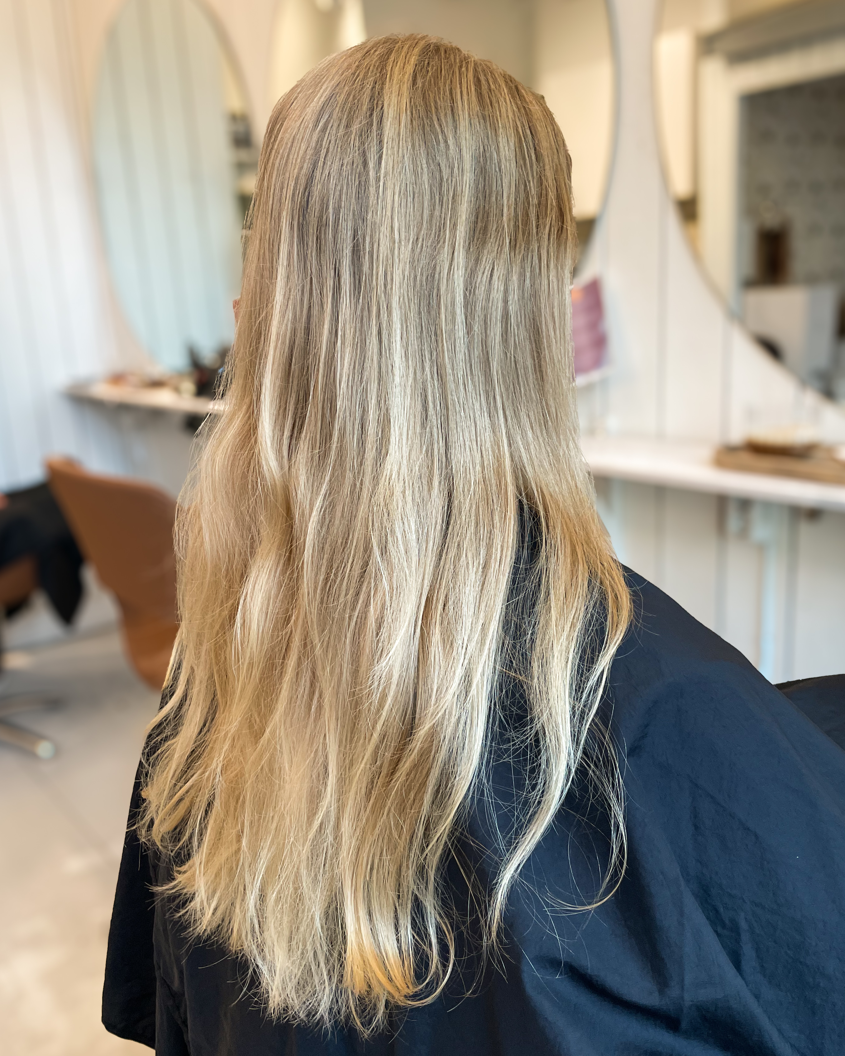 Teasylights & lowlights med en beige nyans