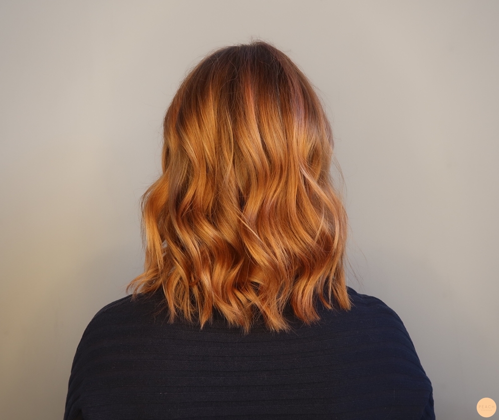 Varm koppar rosé hårfärg