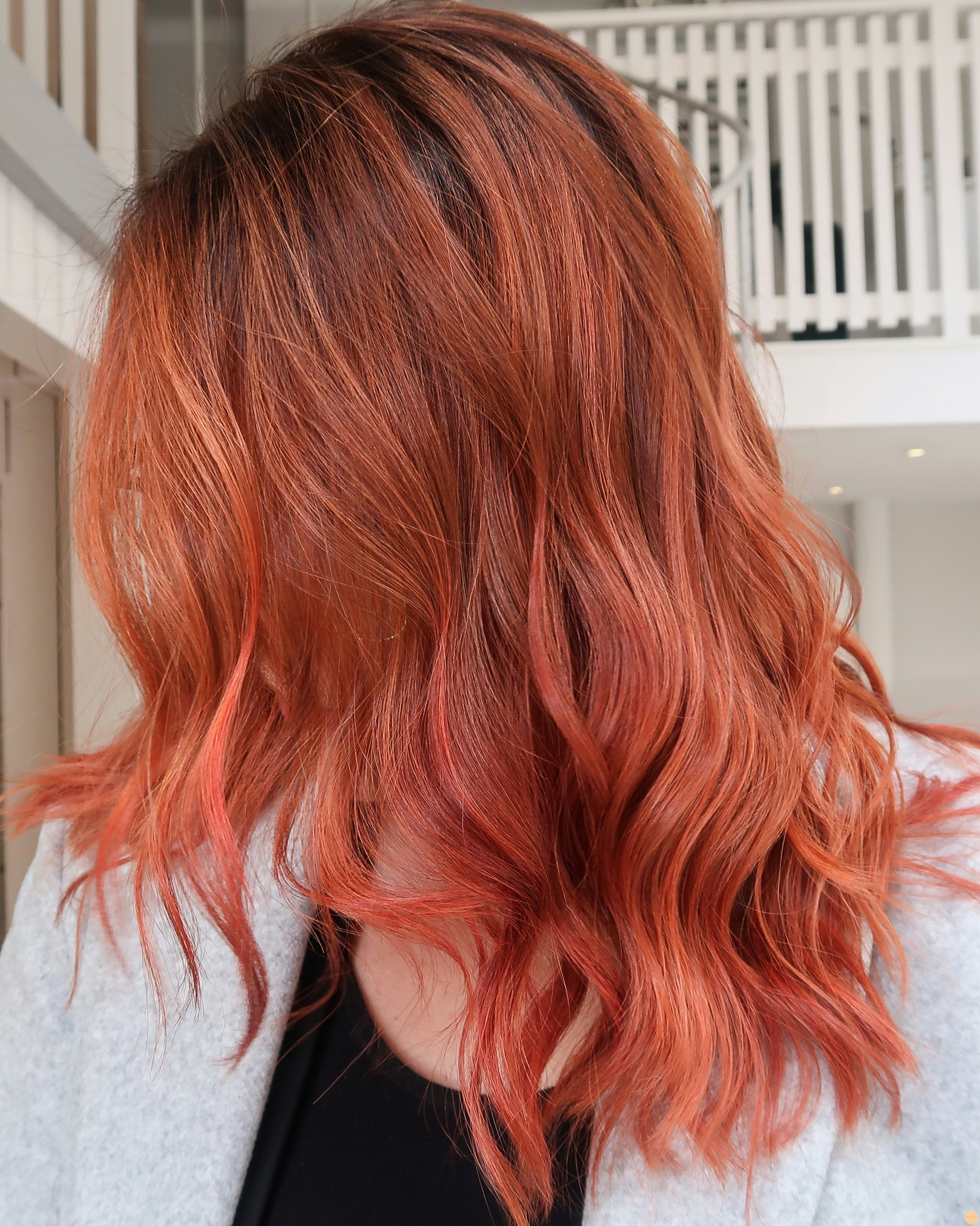 Kopparröd med djup i botten