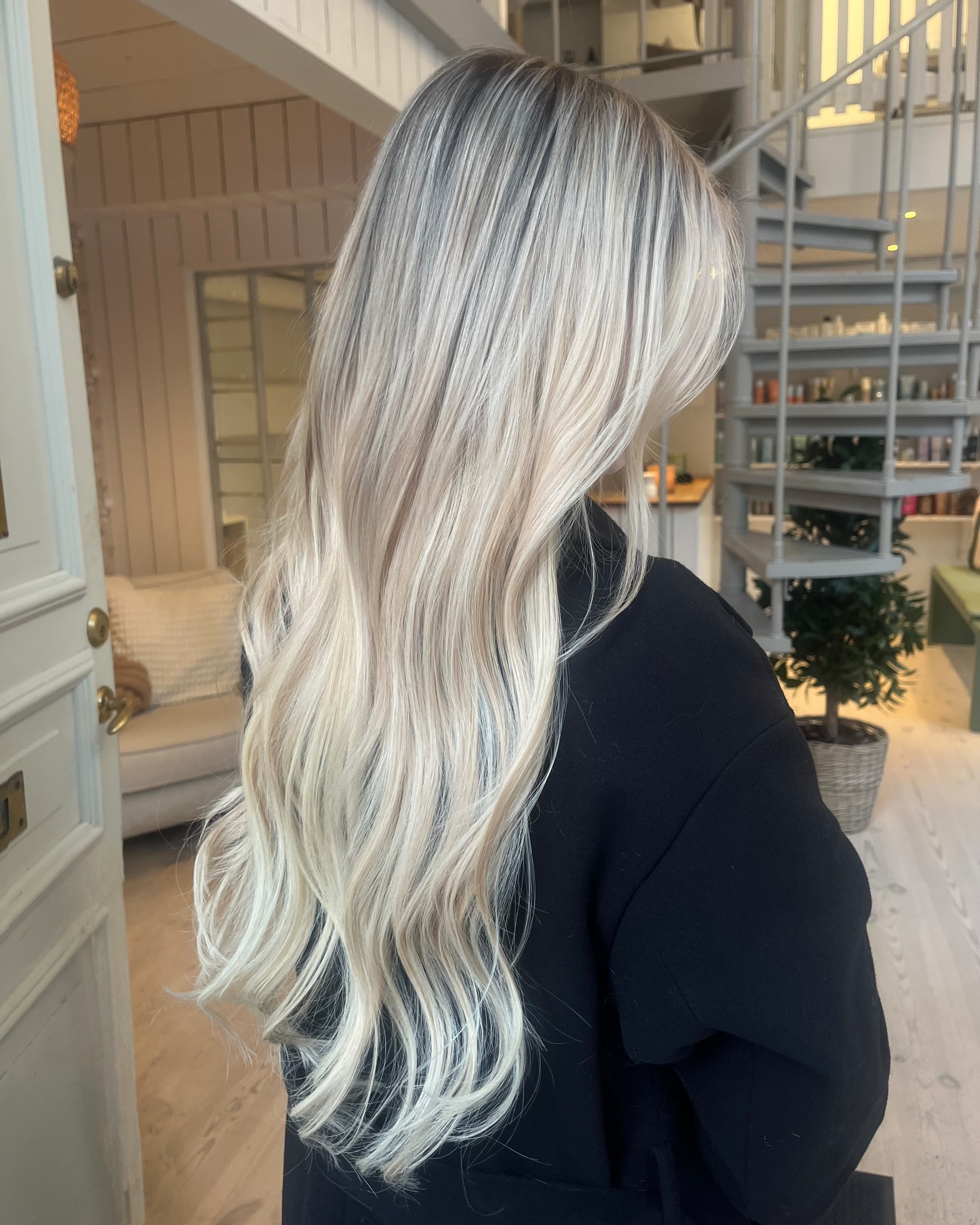 Krämig blond hårförlängning