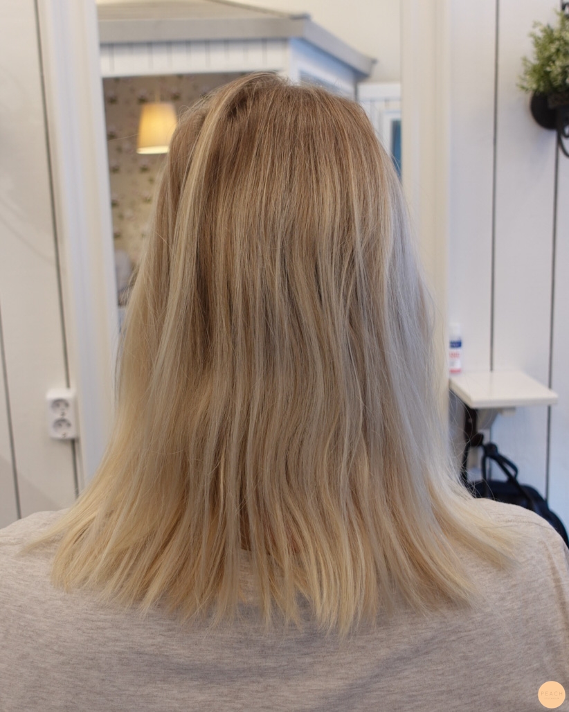 Krämig blond hårfärg