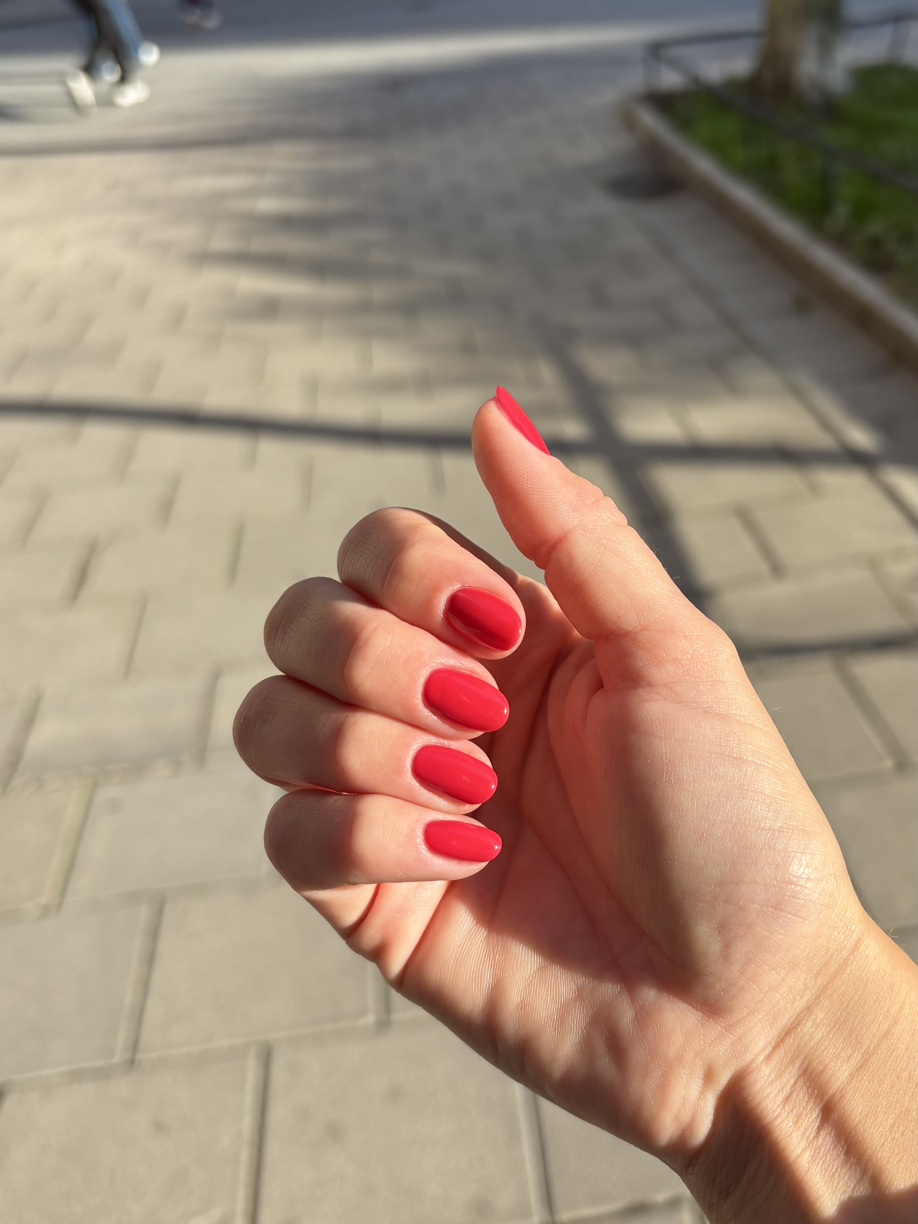 Röda naglar gelpolish & förstärkning