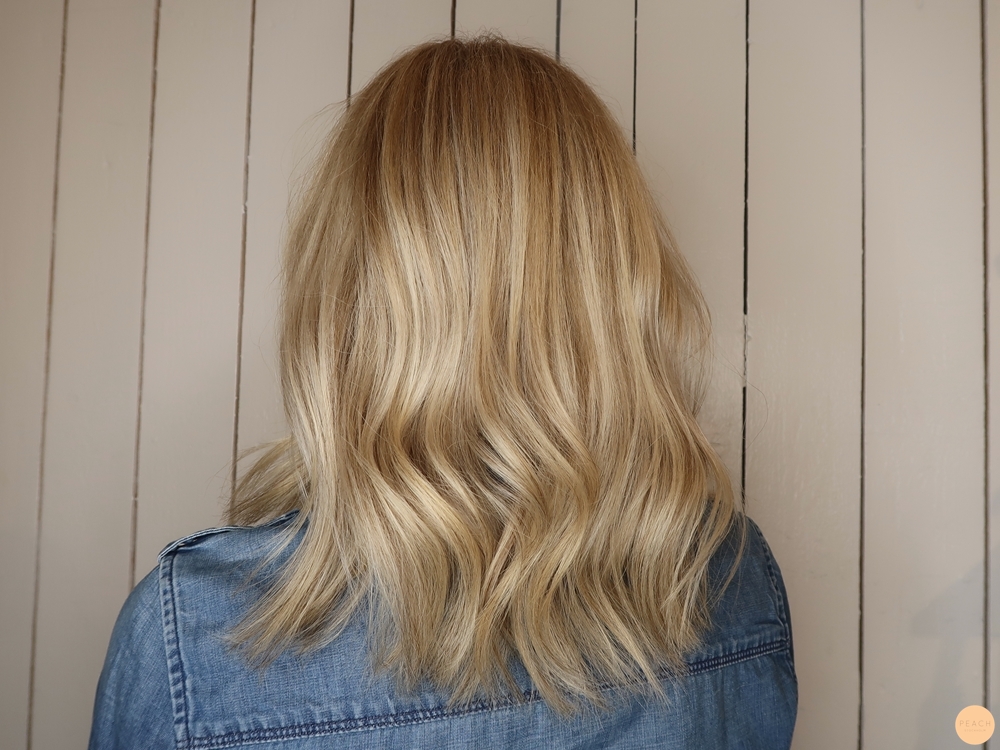 Blond med mörka slingor