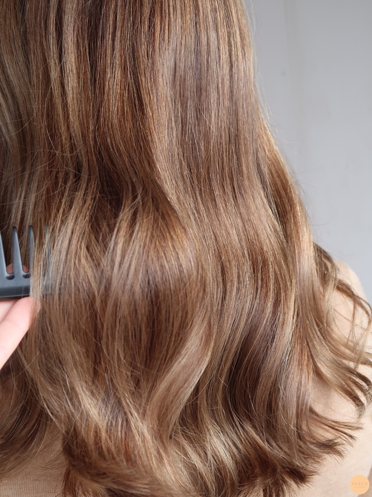 Brunt hår med ljusa slingor