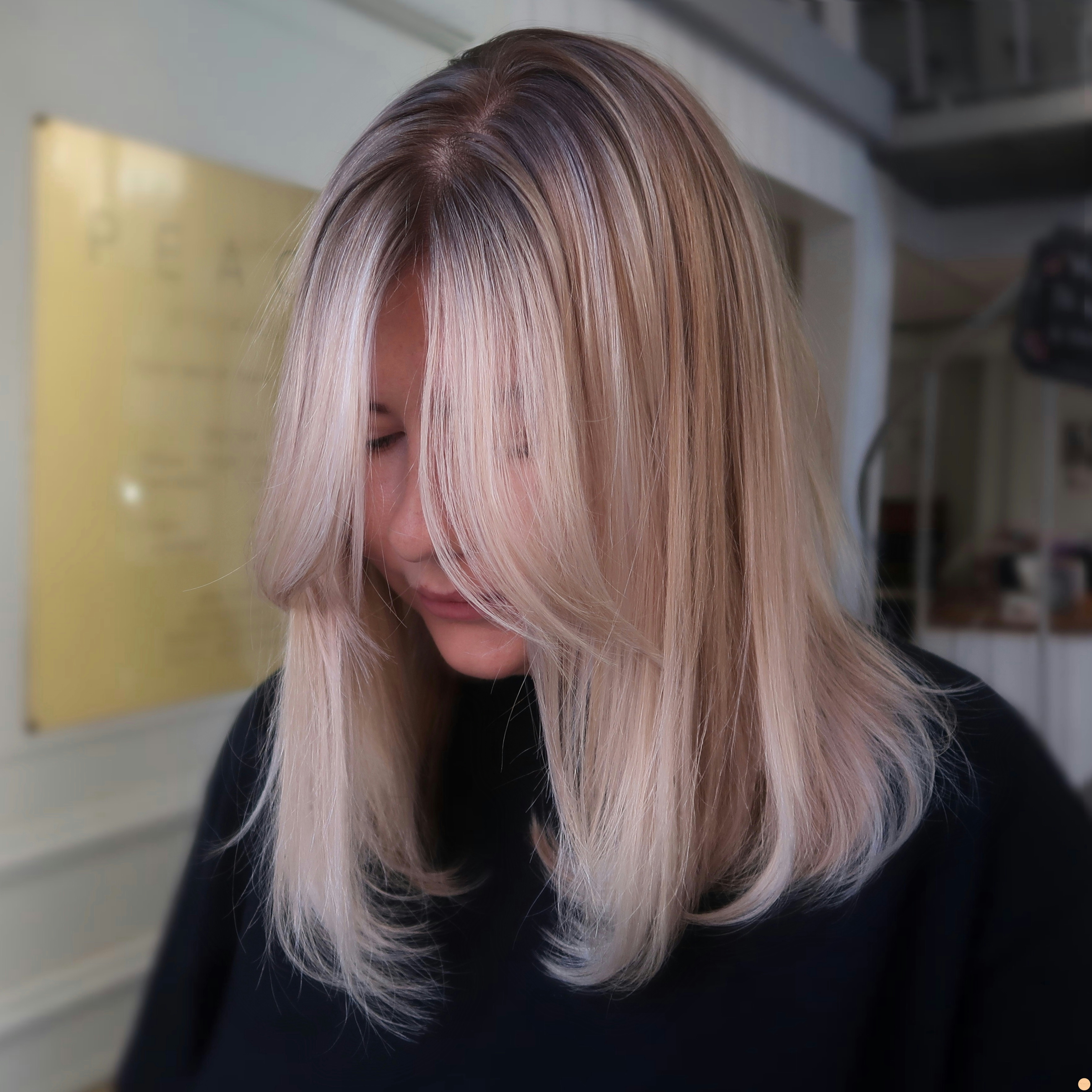 Blond lob med lugg