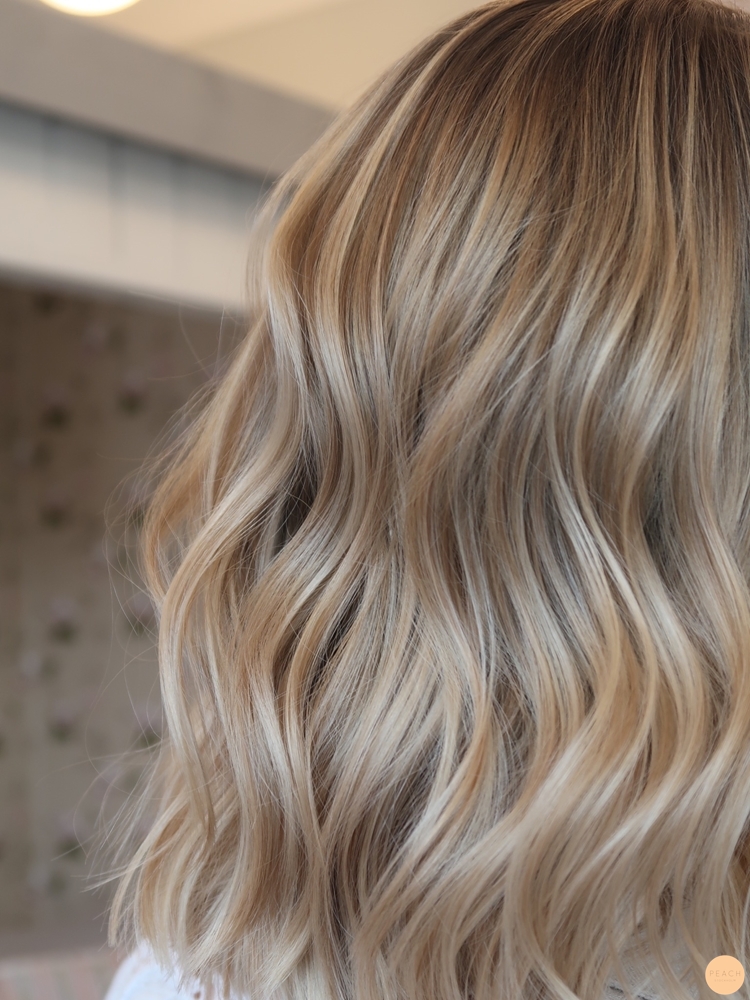 Lyxig blond hårfärg