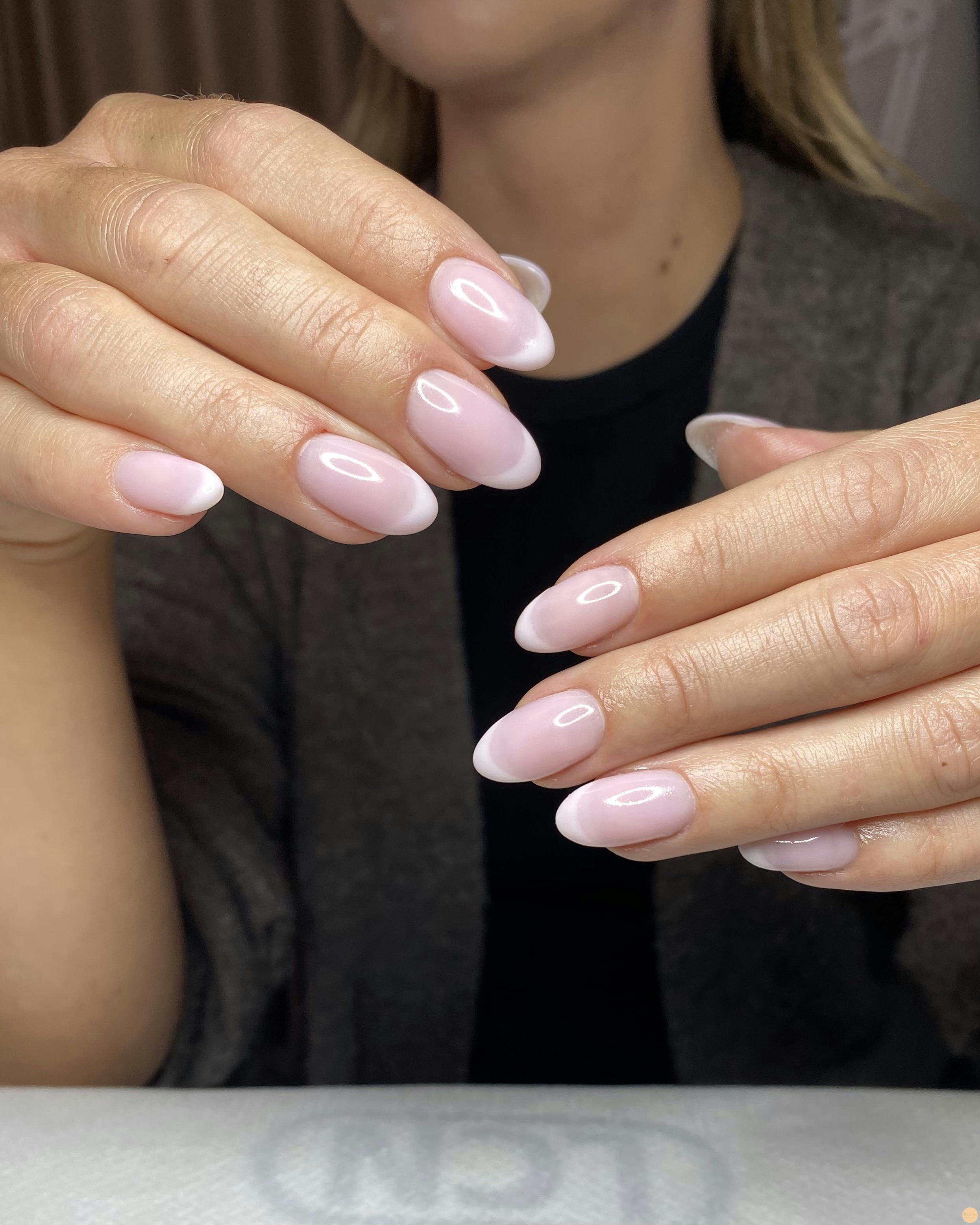 Naturlig fransk manikyr