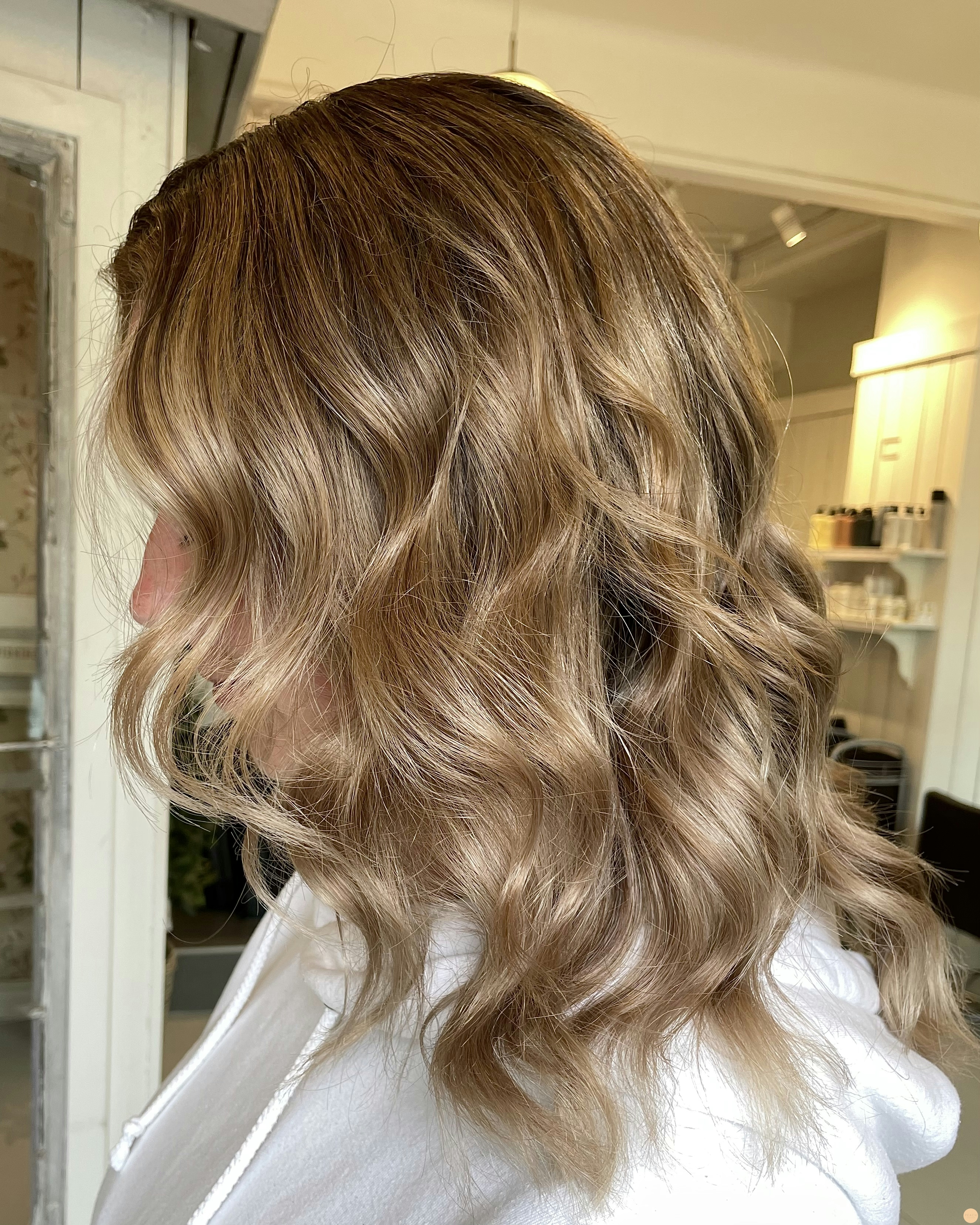Klippning av slitna toppar och Balayage slingor ✨
