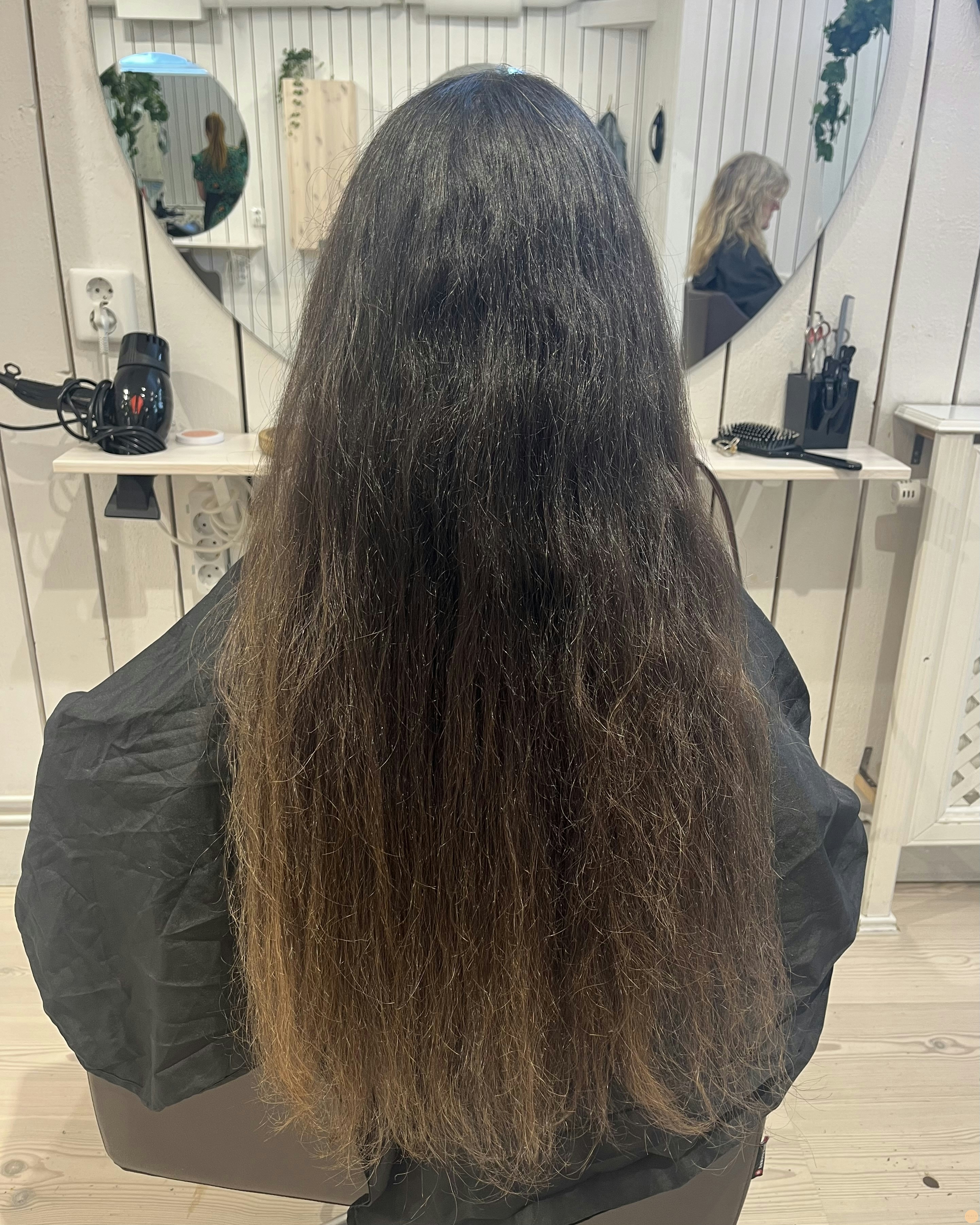 Brown caramel balayage