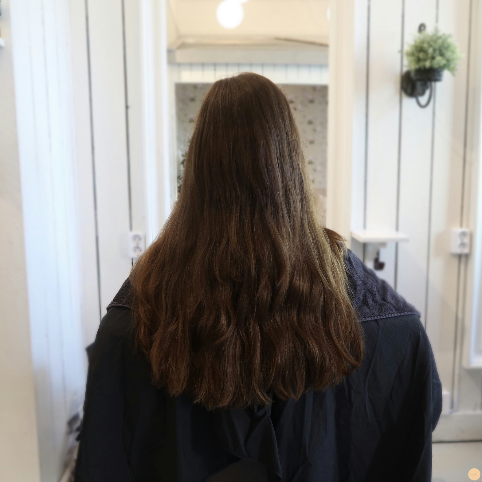 Chokladbrun hårfärg med slingor