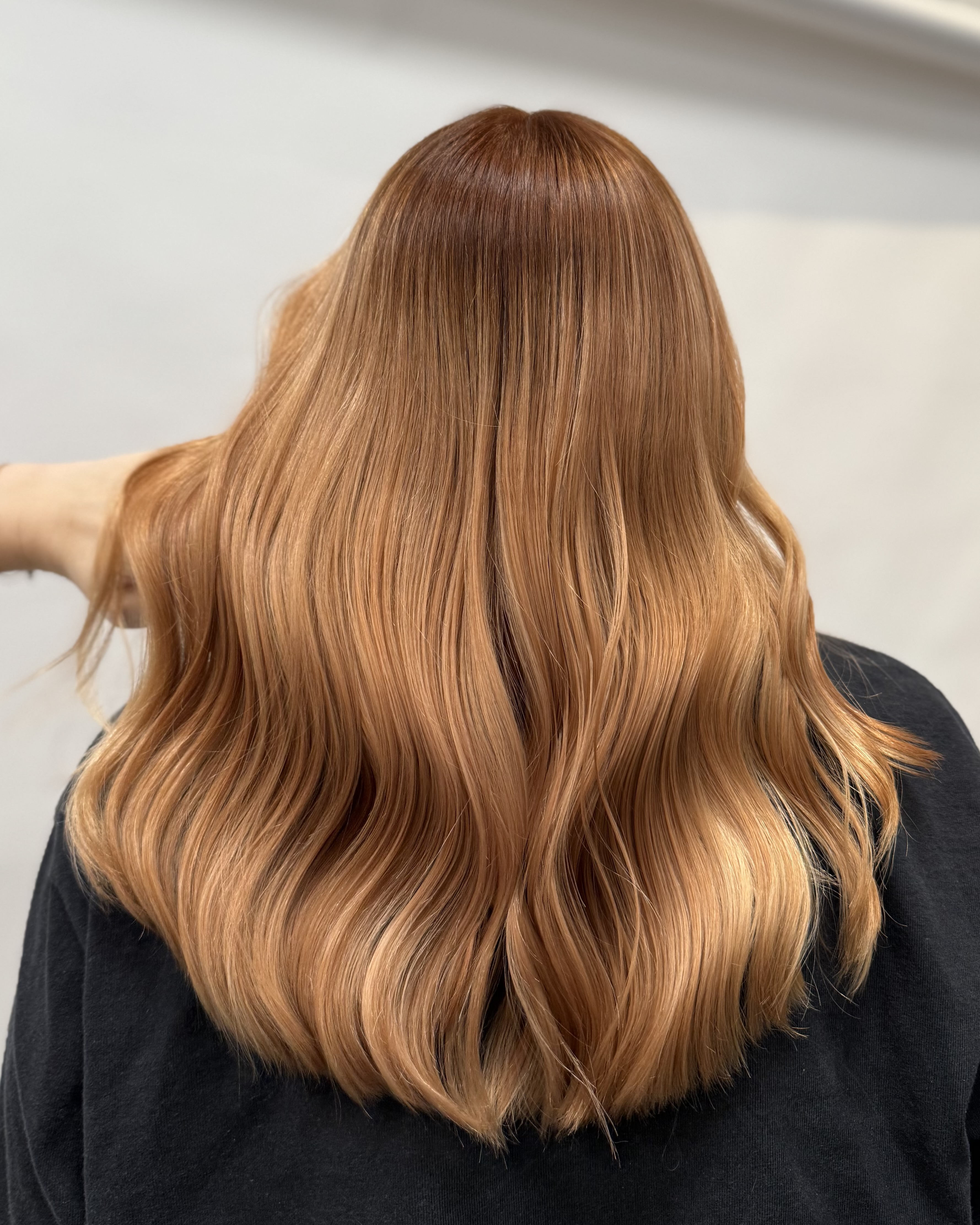 Strawberry peach hair Molly Sandén