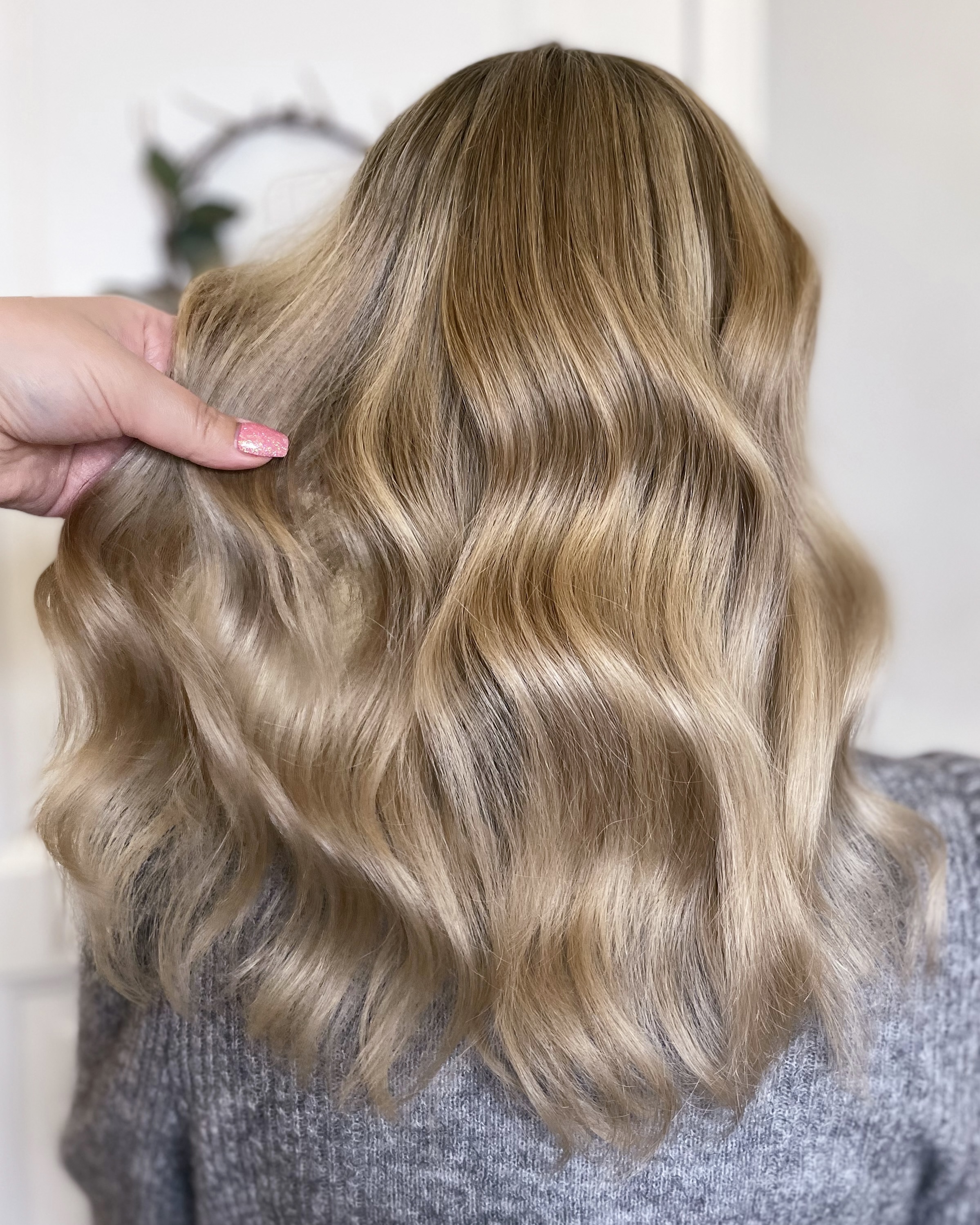 Blekta slingor & en beige nyansering