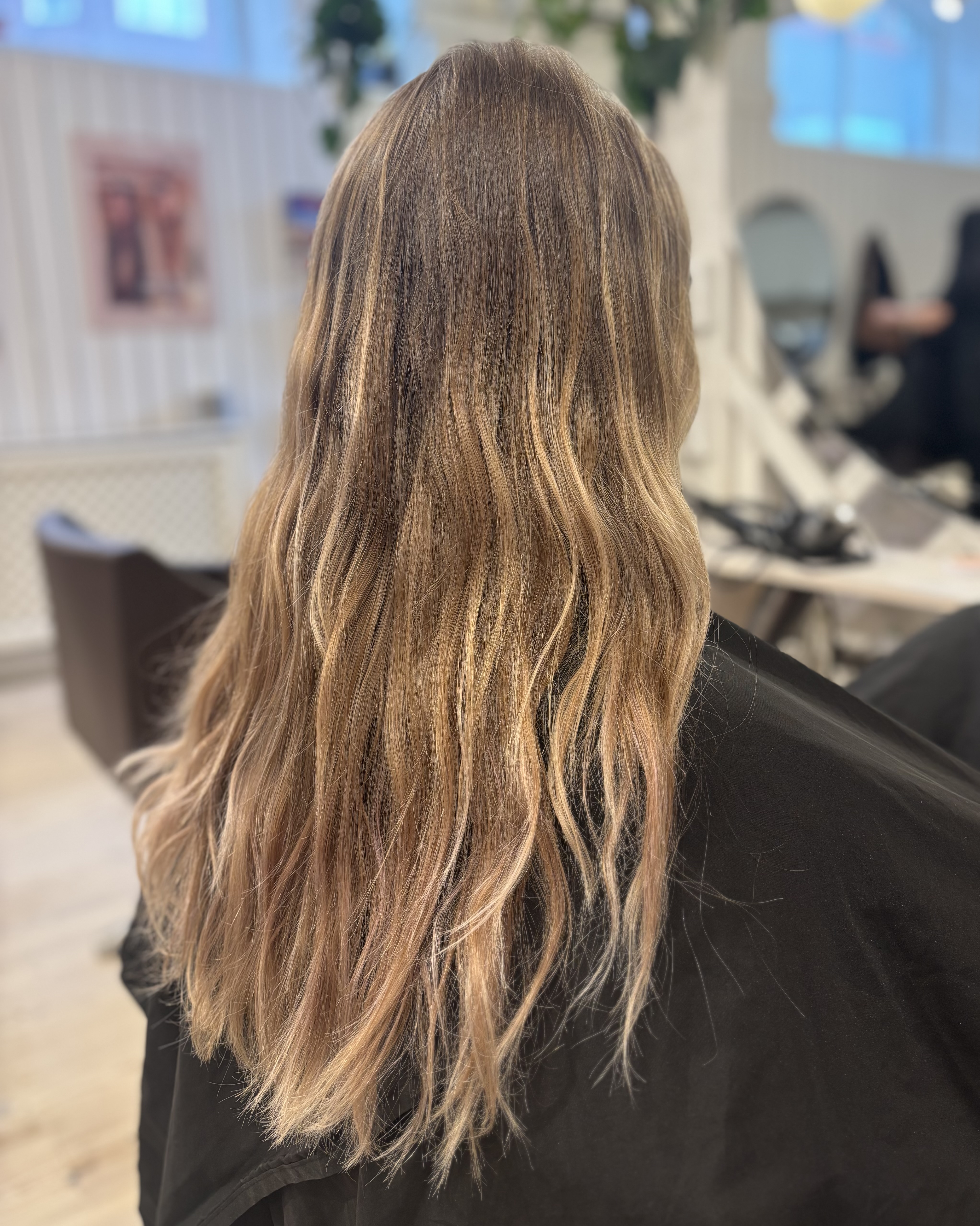 Soft beige balayage
