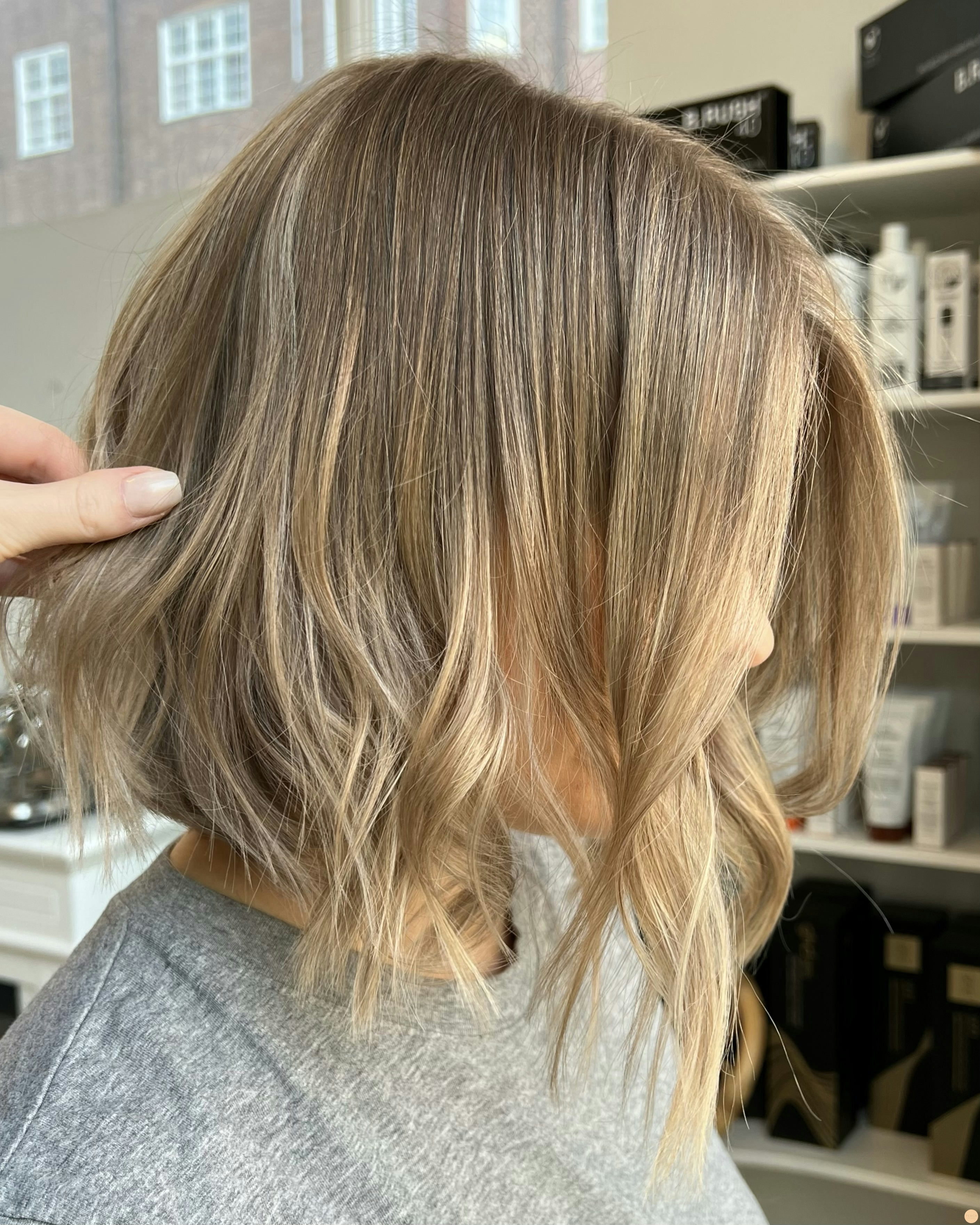 Lob beige naturlig balayage