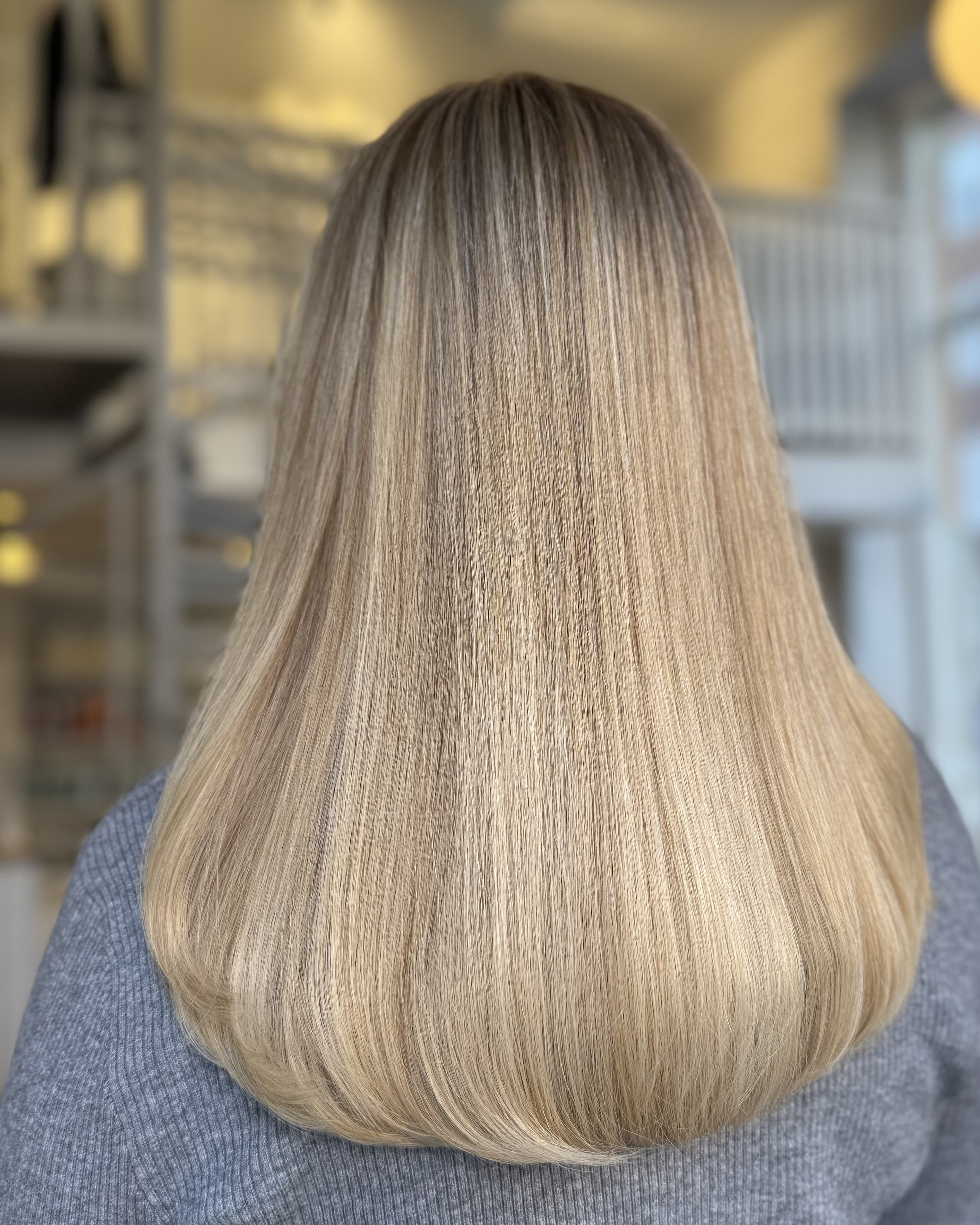 Krämig blond hårfärg