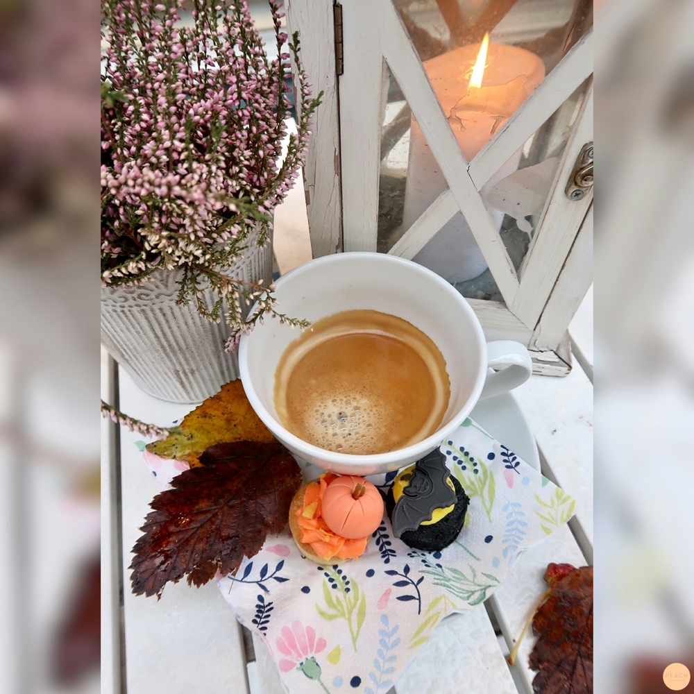 Halloween fika Peach Stockholm