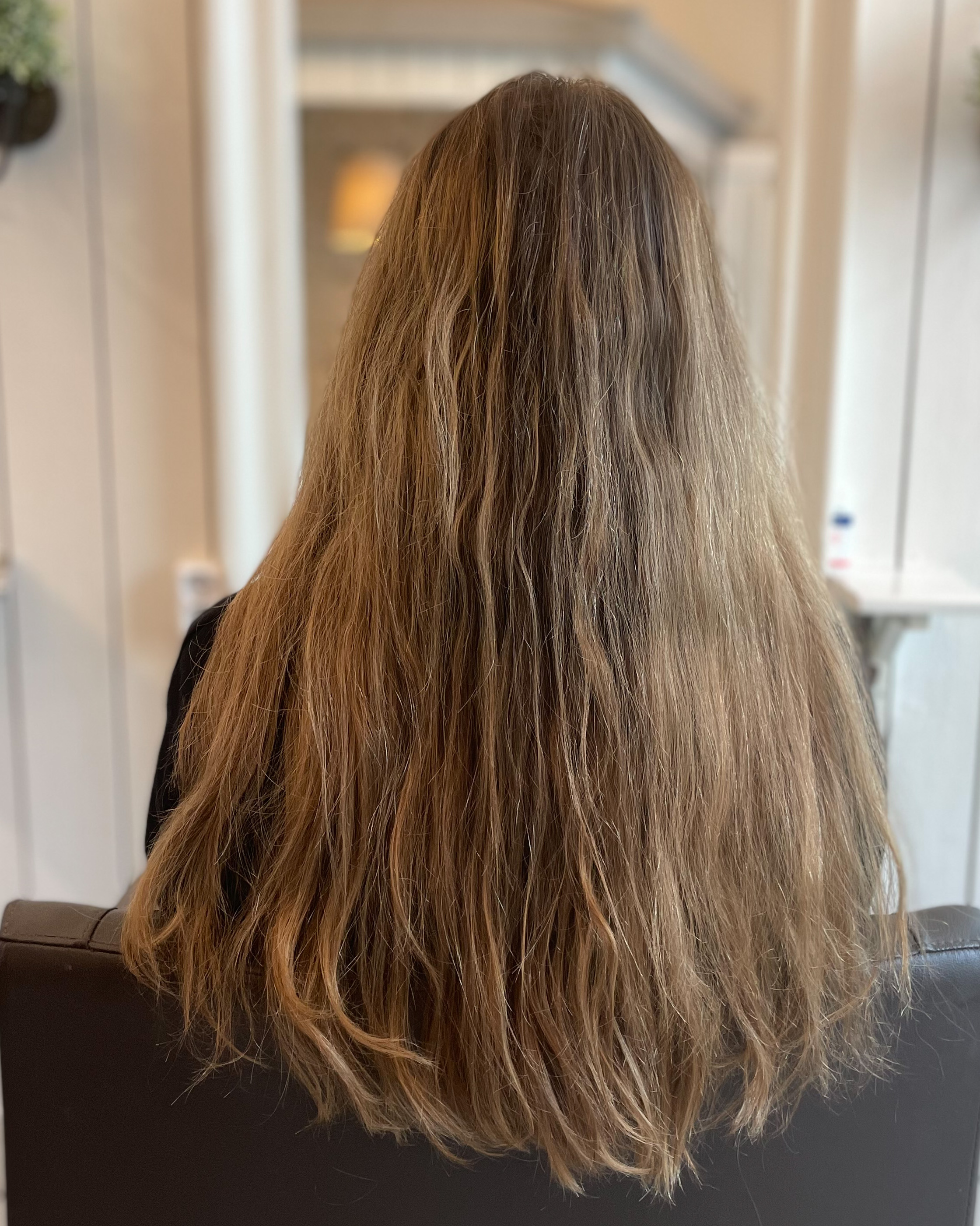 Karamellblond hårfärg