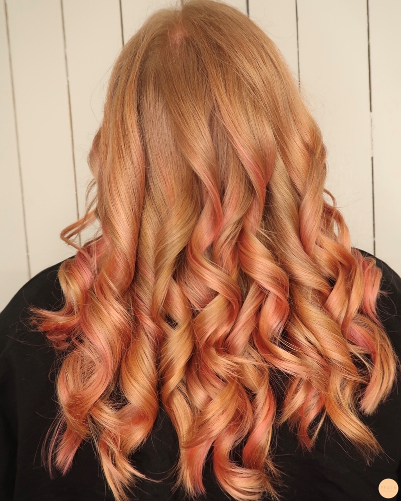 Kopparblond hårfärg med pastell hår i rosa, rosé och Evo Fab PRO