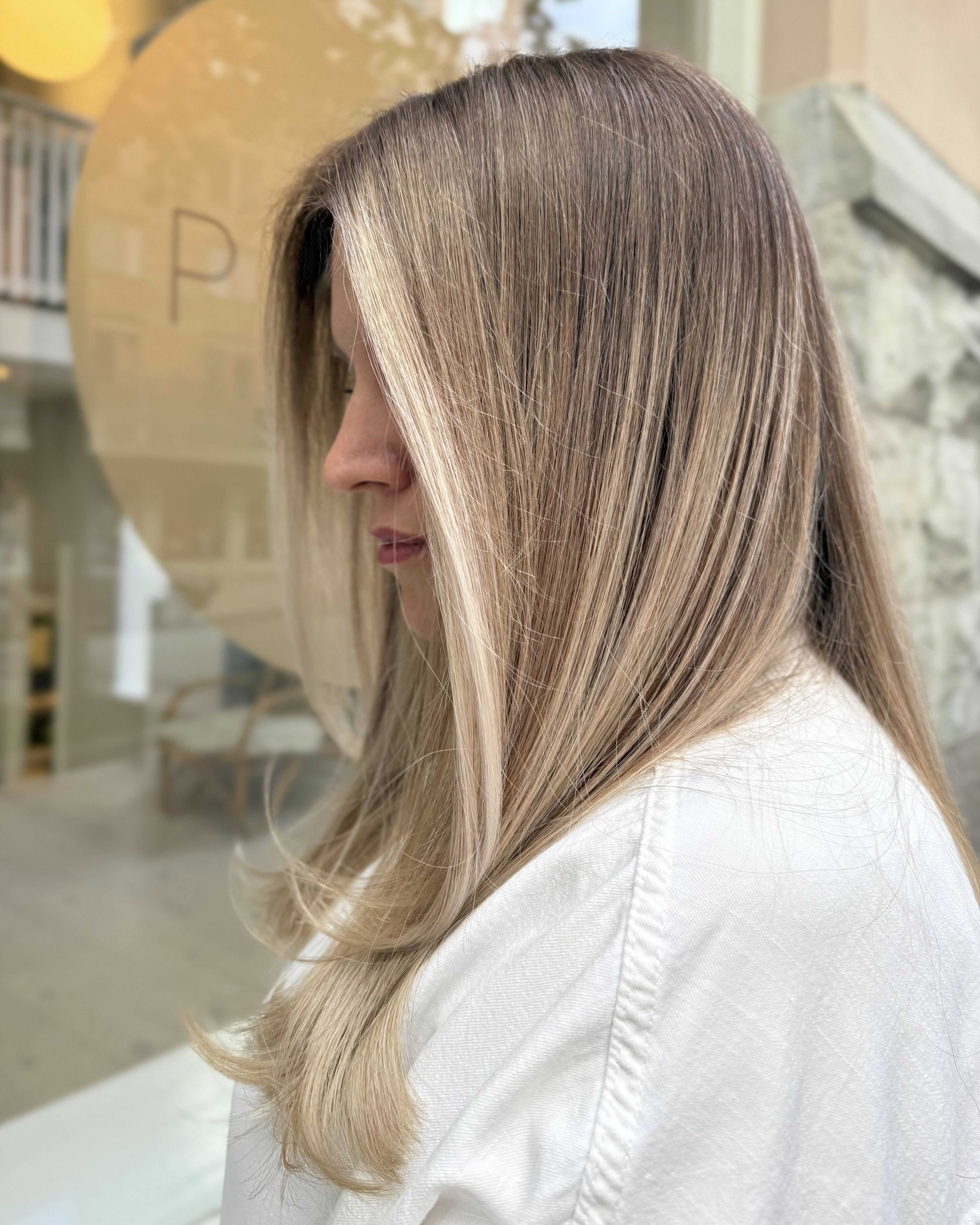 Beige blond hårfärg