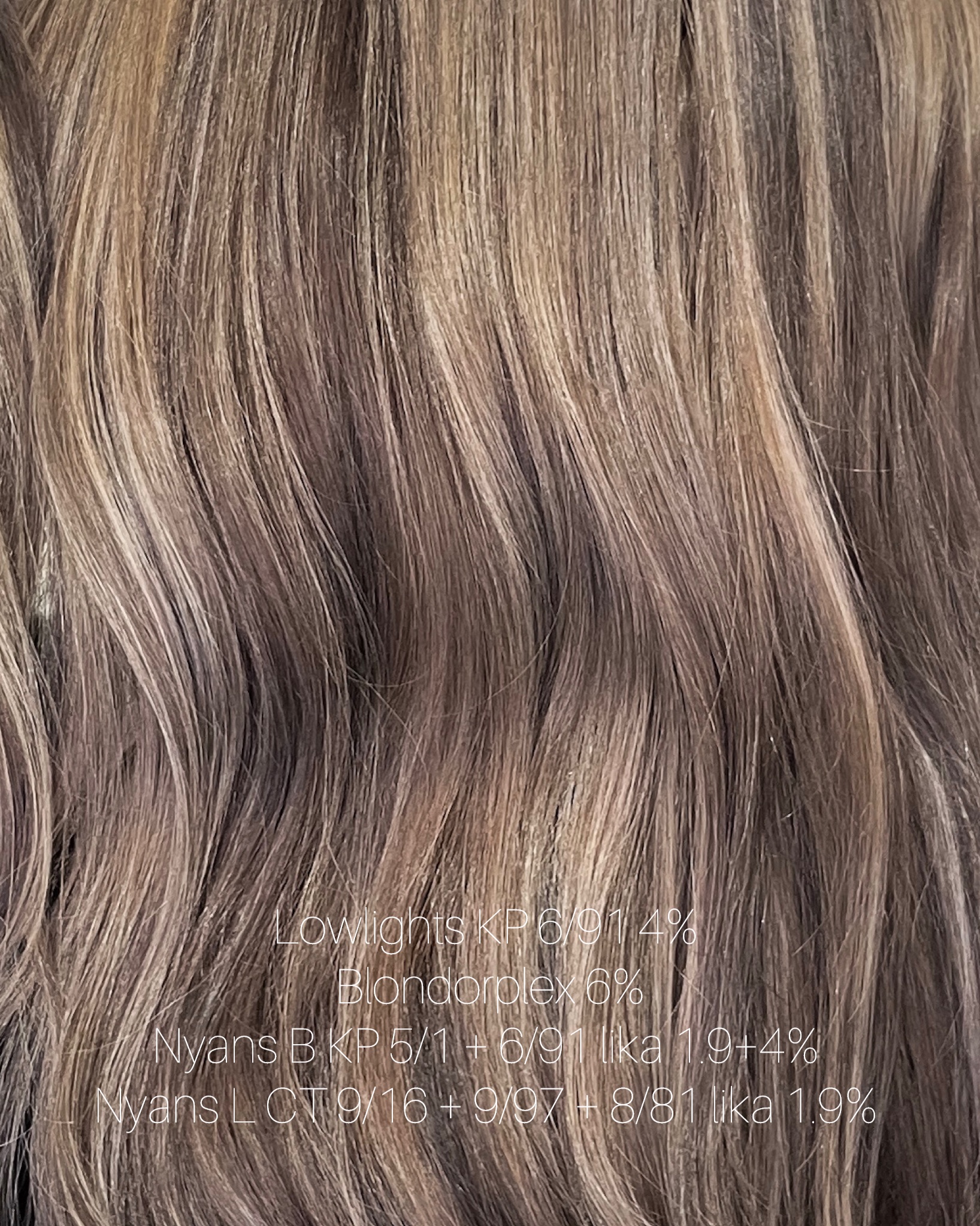 Från balayage till brunt hår med ljusa slingor ✨🤎