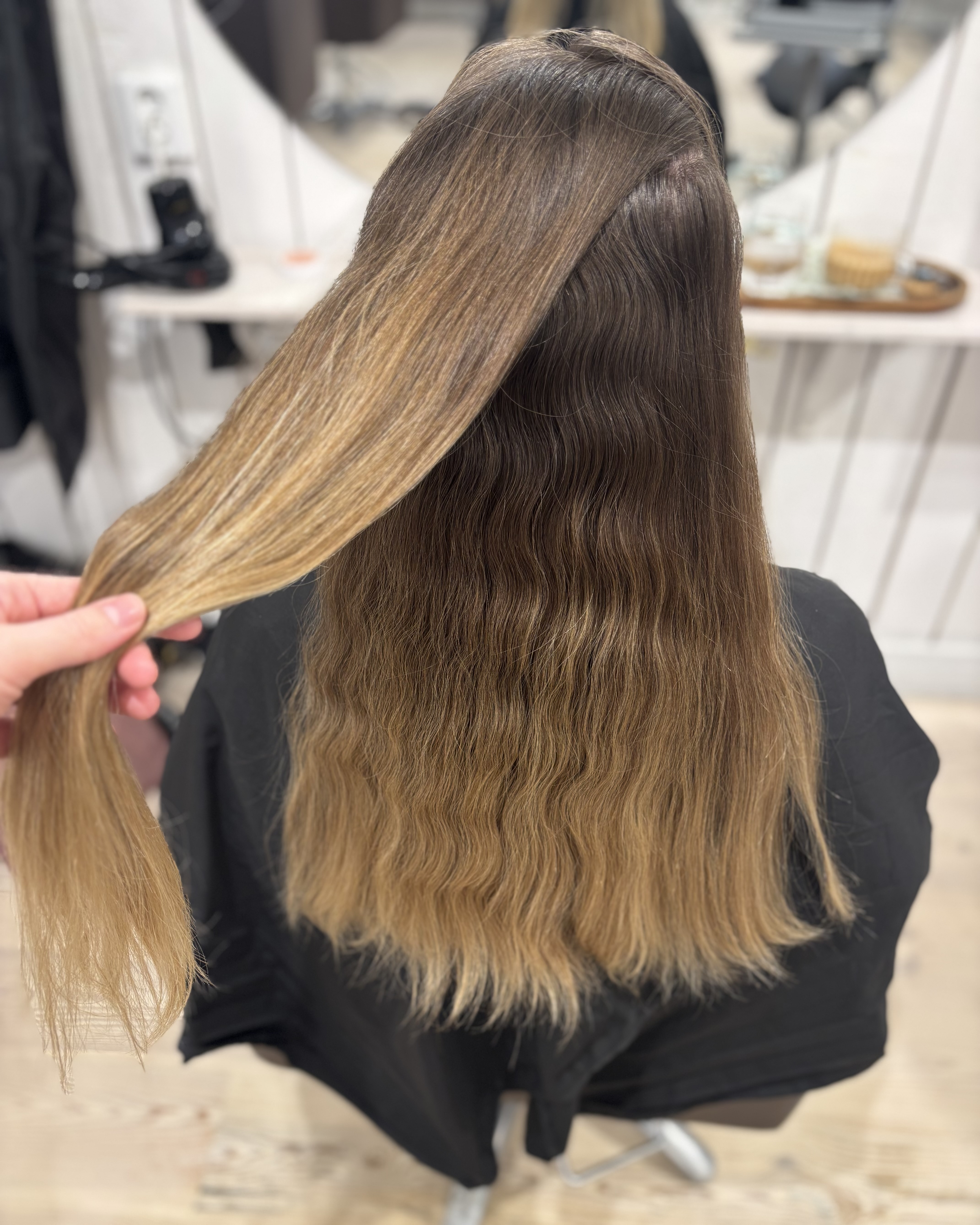 Kall beige blond hårfärg