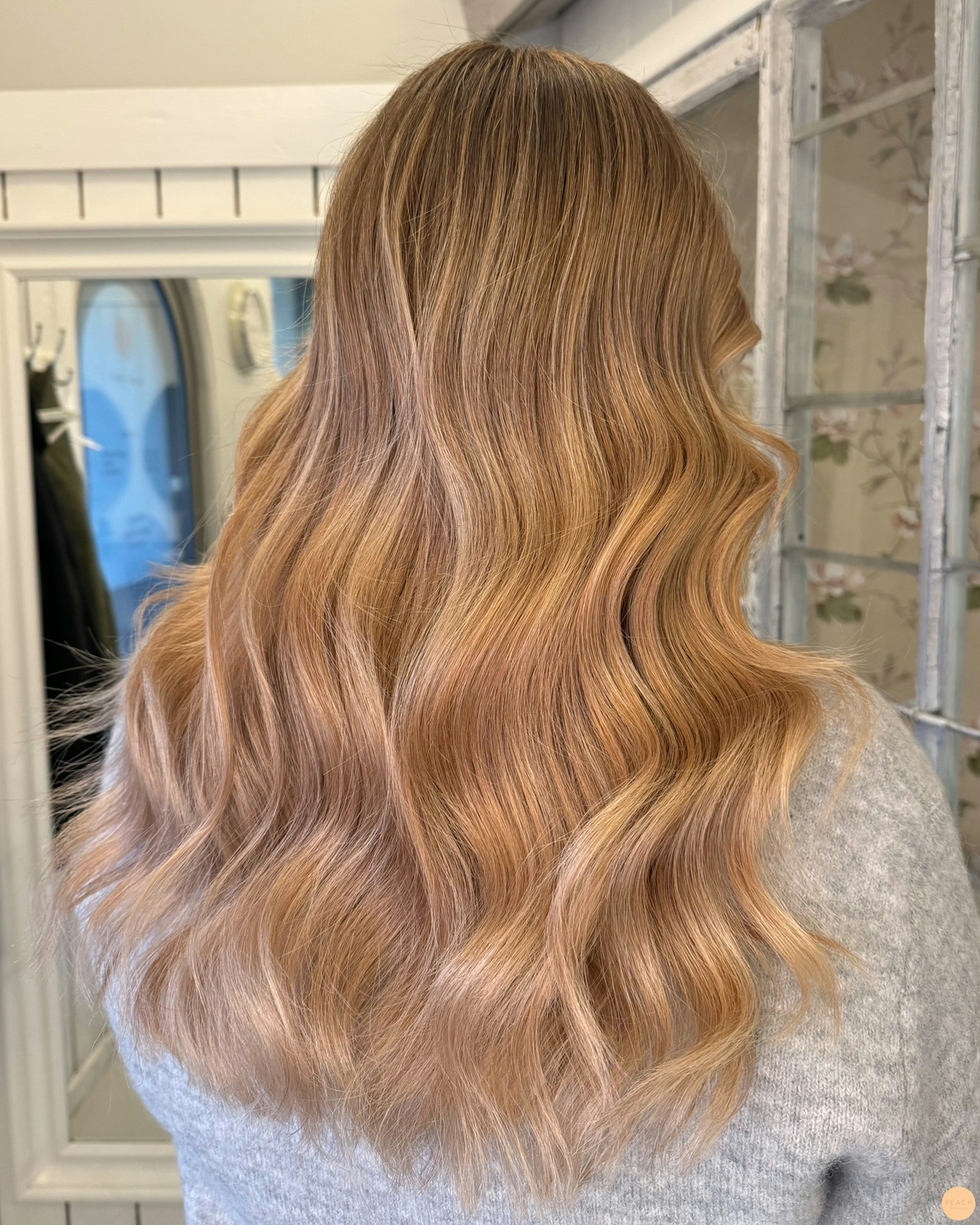 Varm blond hårfärg