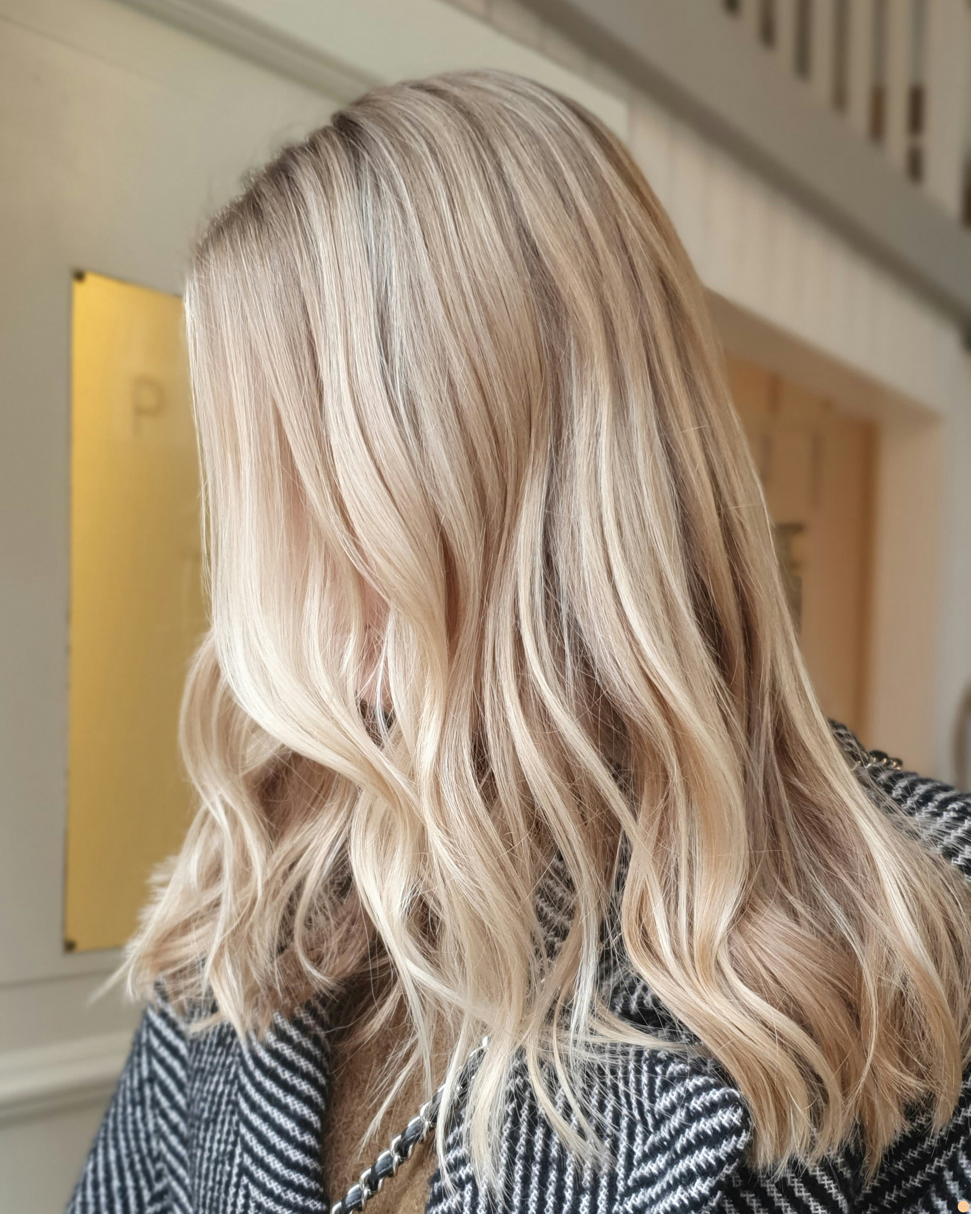 Beige Blond