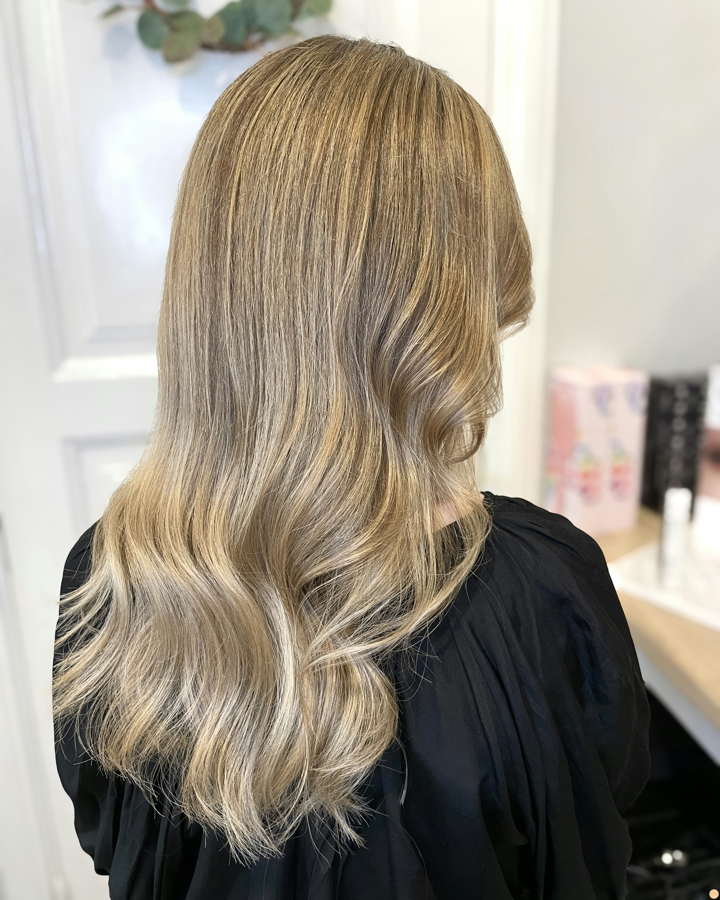 Blonda slingor med en beige nyans ✨