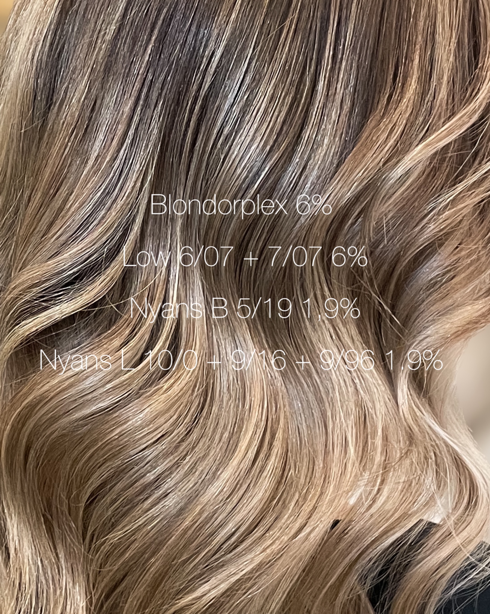 ✨ Olika slingor i mörkt hår