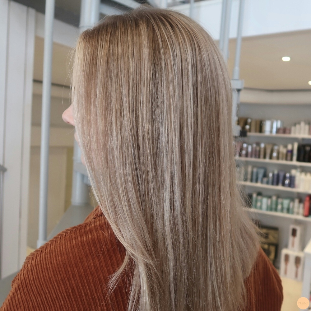 Beige havreblond hårfärg