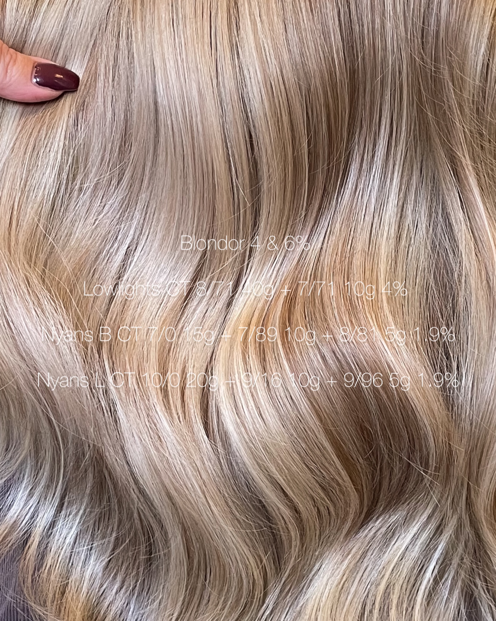 Teasylights & lowlights med en beige nyans