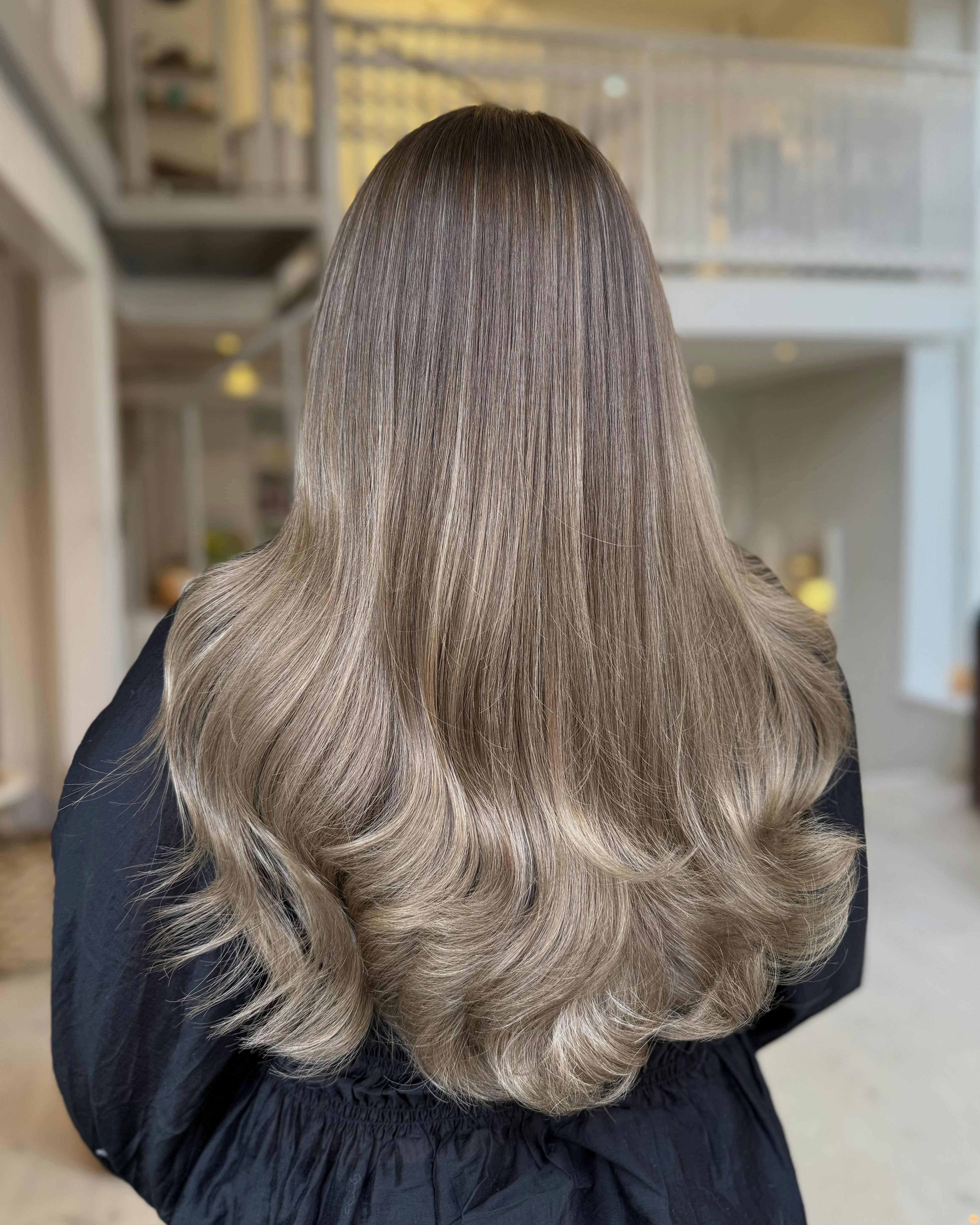 Beige blond hårfärg