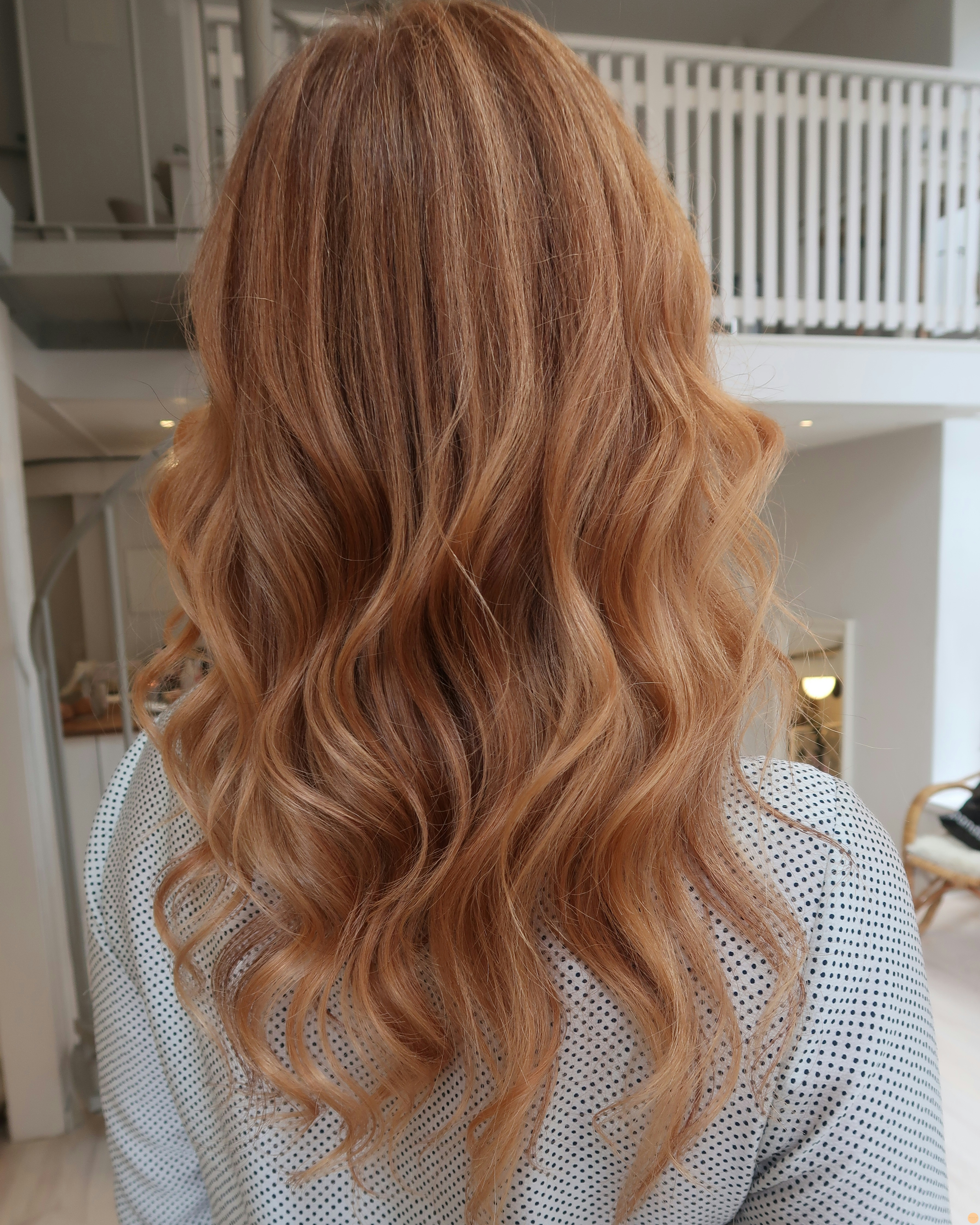 Kopparblond hårfärg med skiftningar