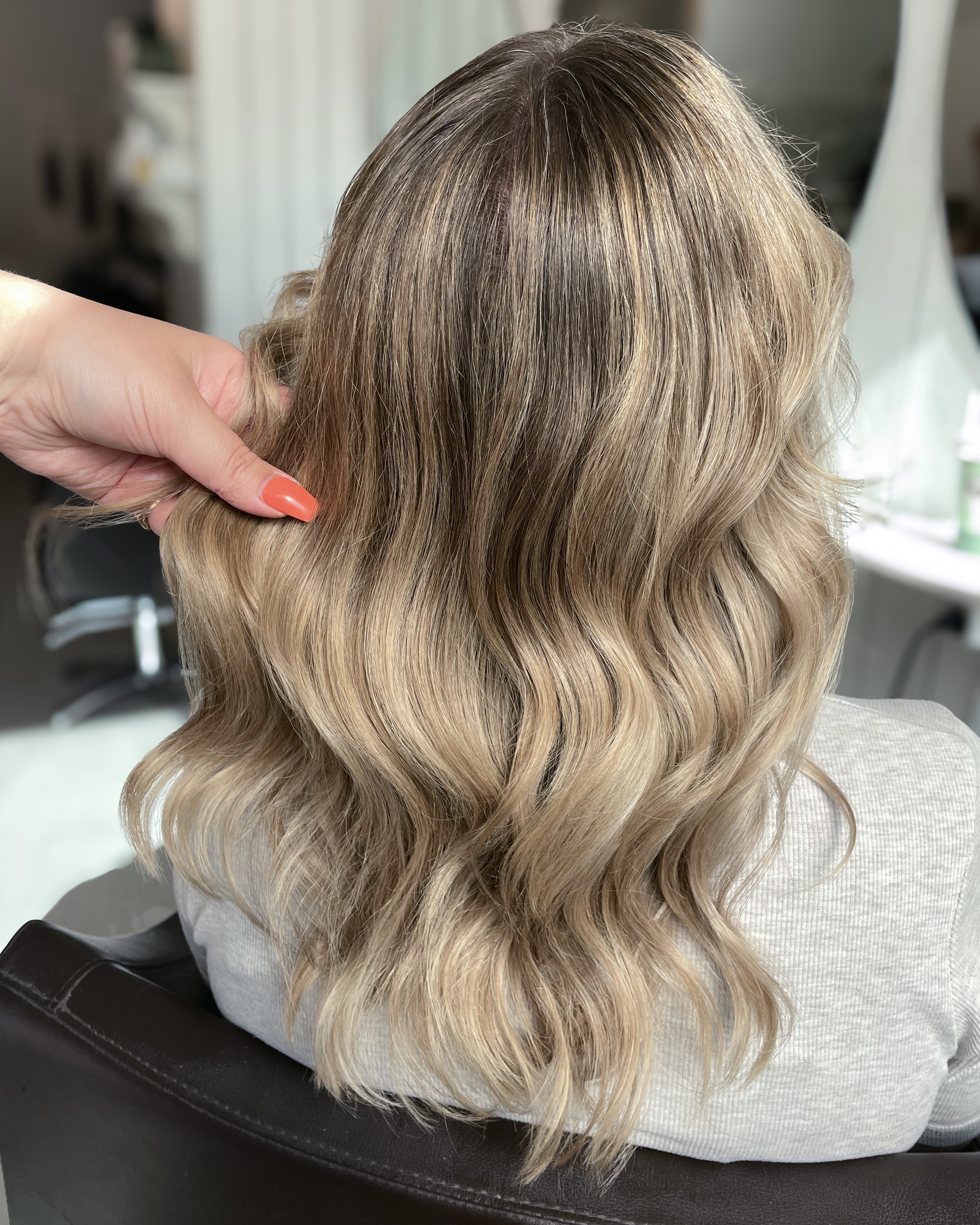 Creamy beige blond balayage ✨🍦