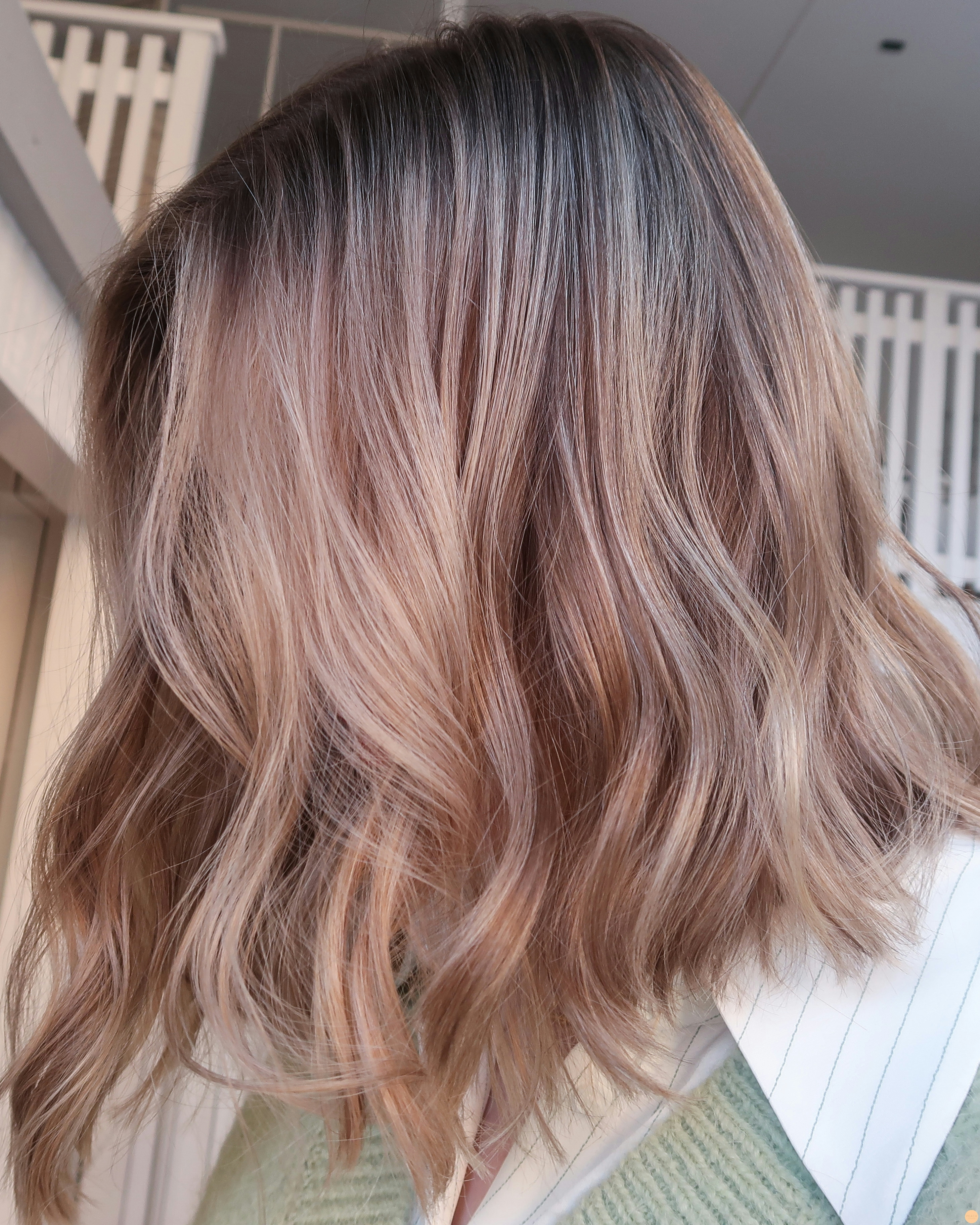 Balayage blond lob