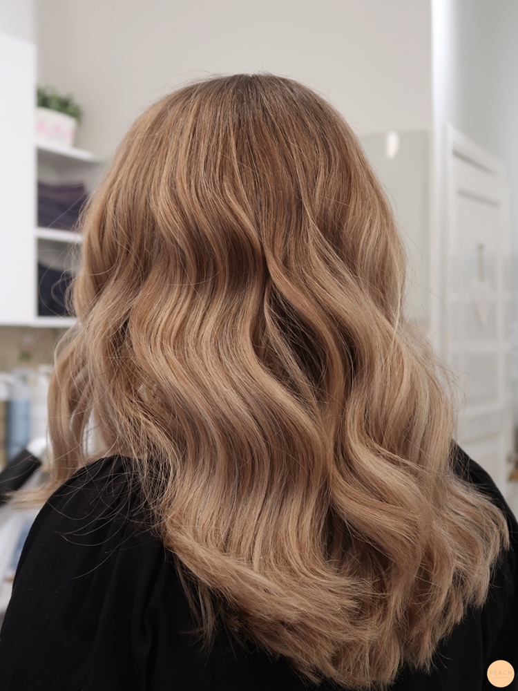 Blond hårfärg med olika nyanser