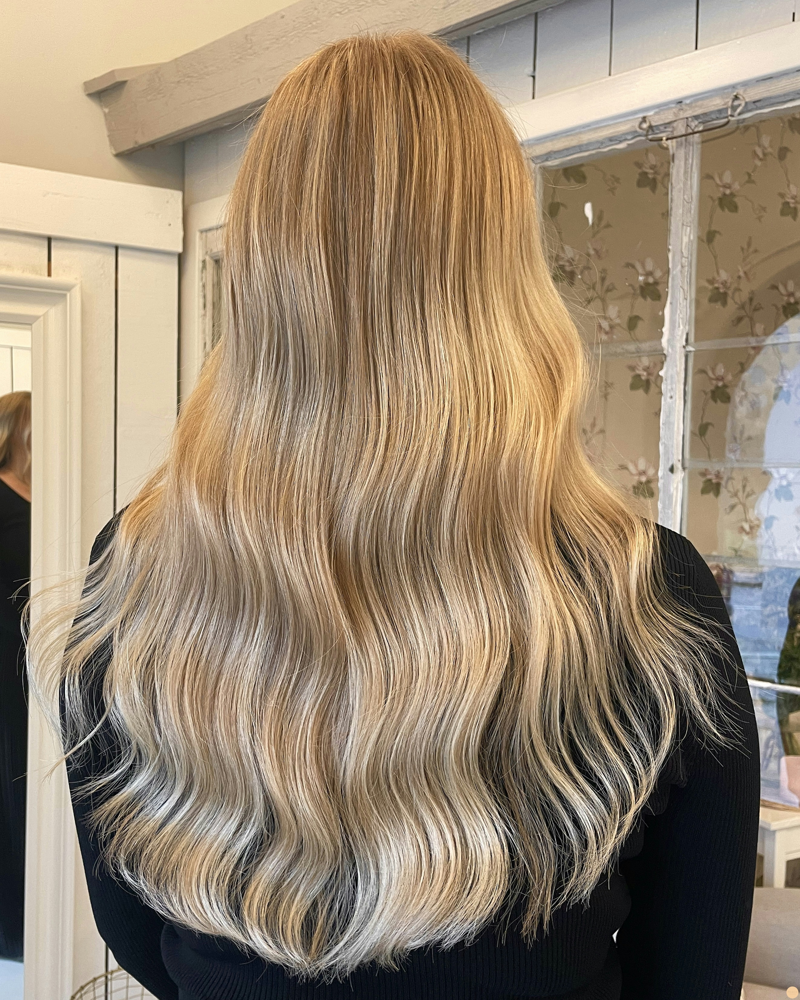 Light golden hair colour