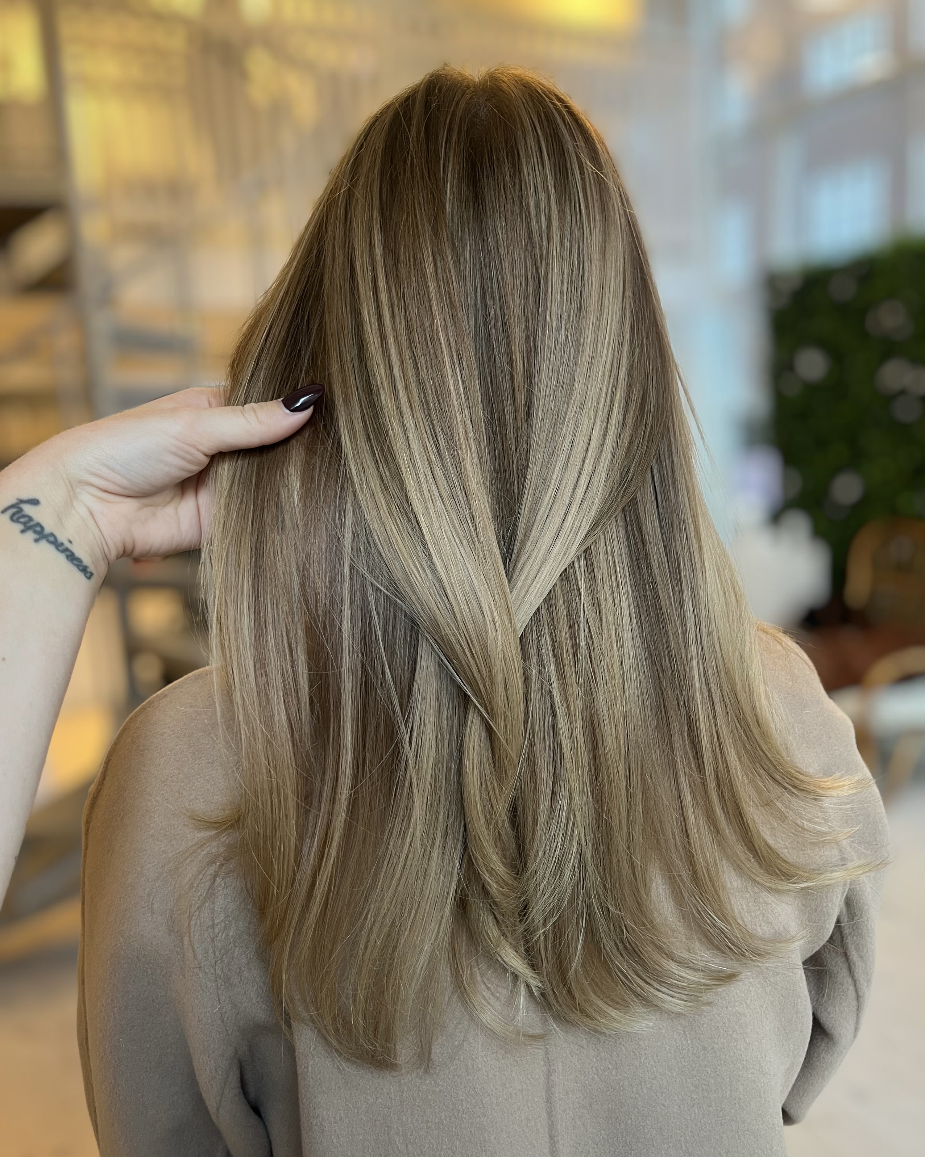 Beige blond hårfärg