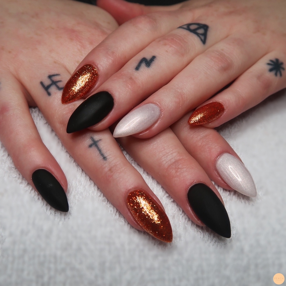 Några av alla jul & nyårnaglar jag fått äran att göra 😊🌹✨