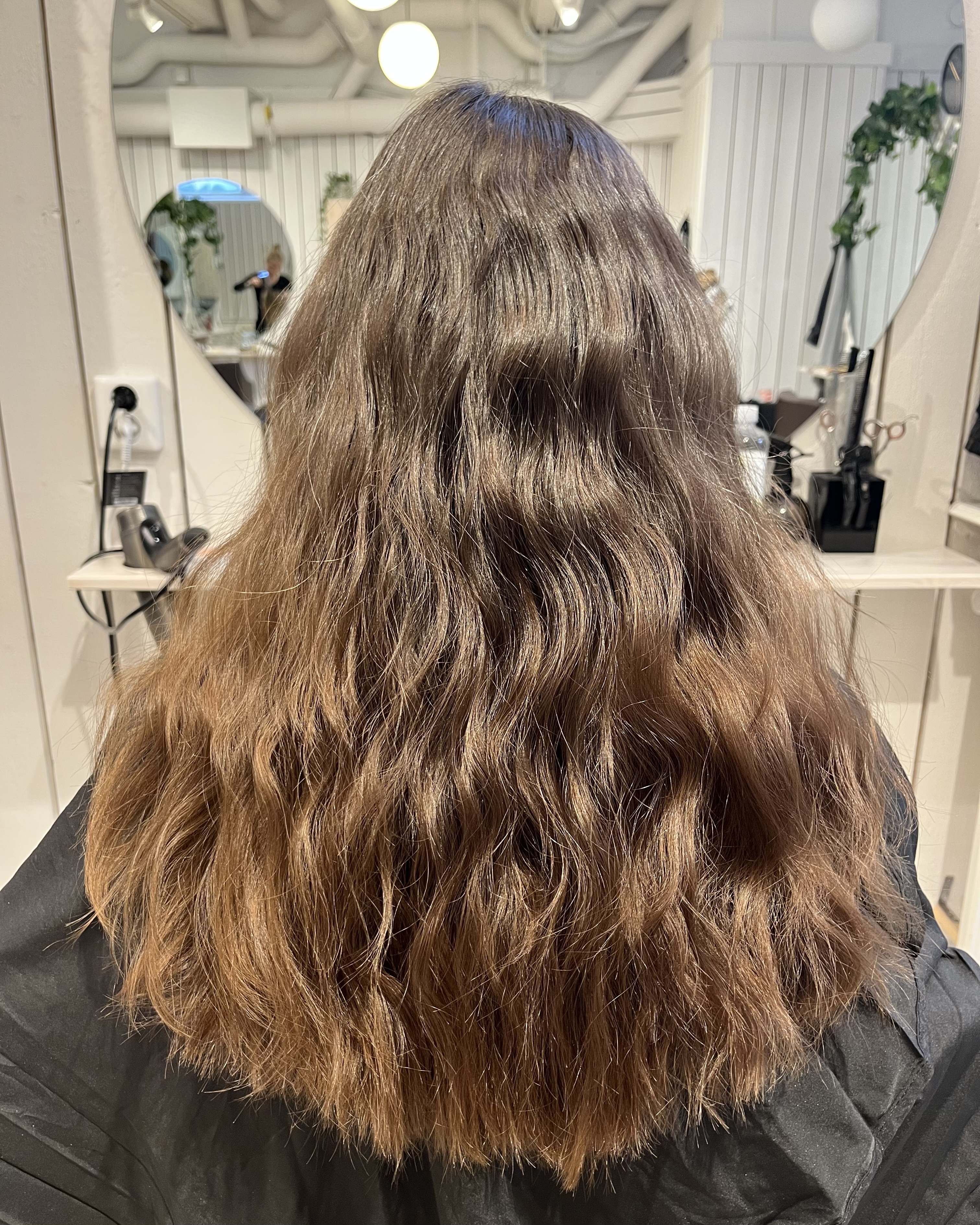 Karamellblond hårfärg