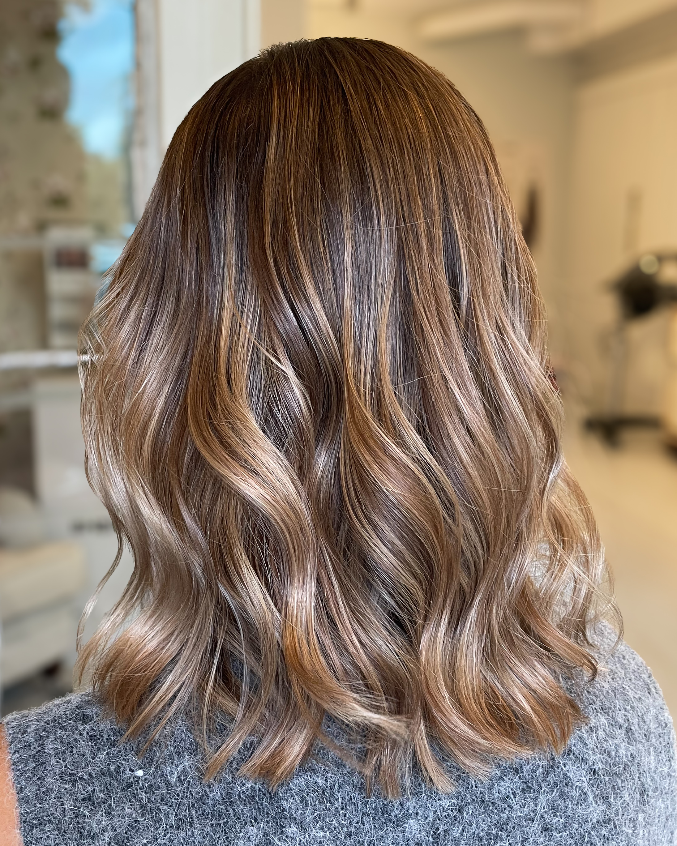 Slingor i brunt hår 🤎🌟