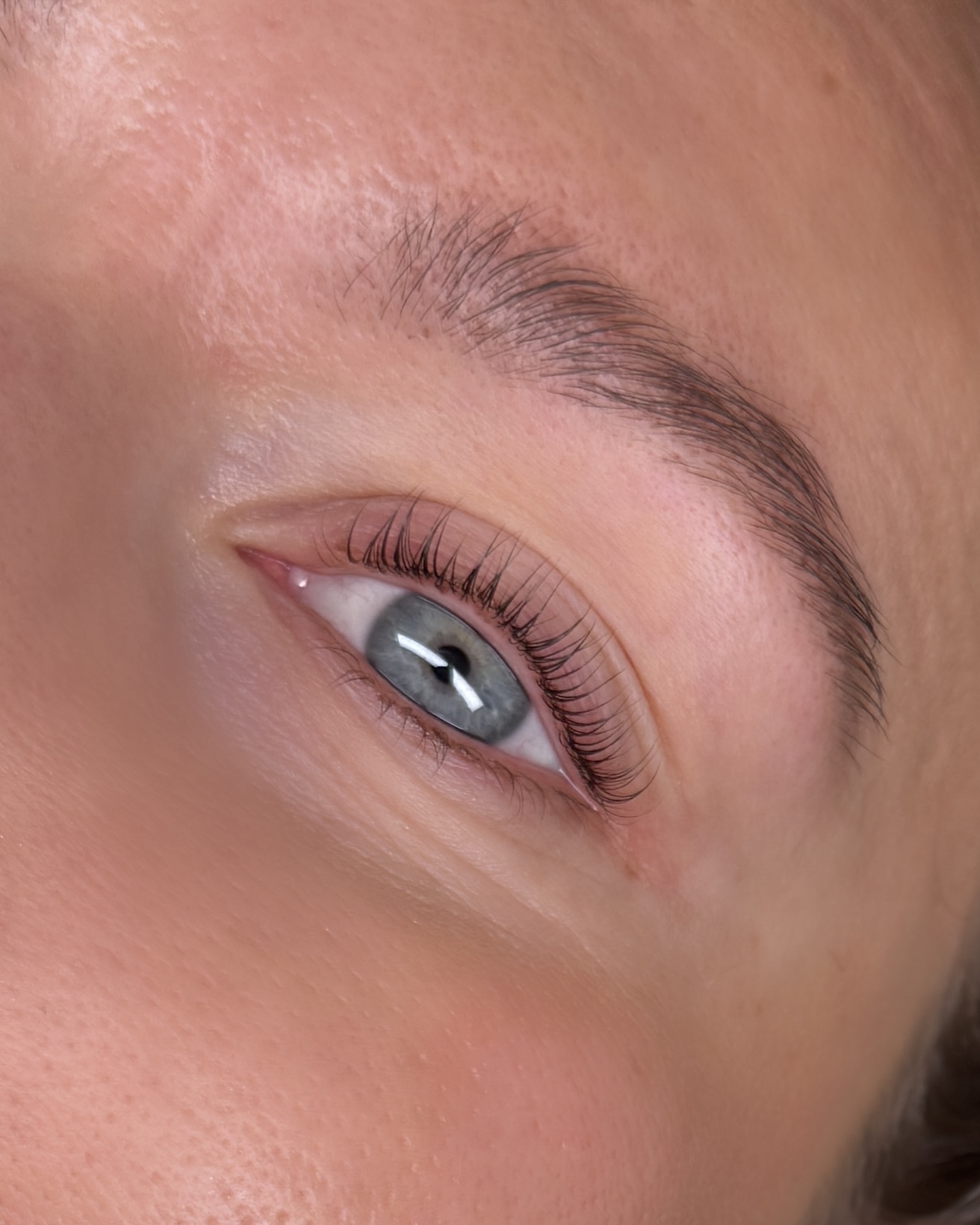 Lashlift och brynfärgning