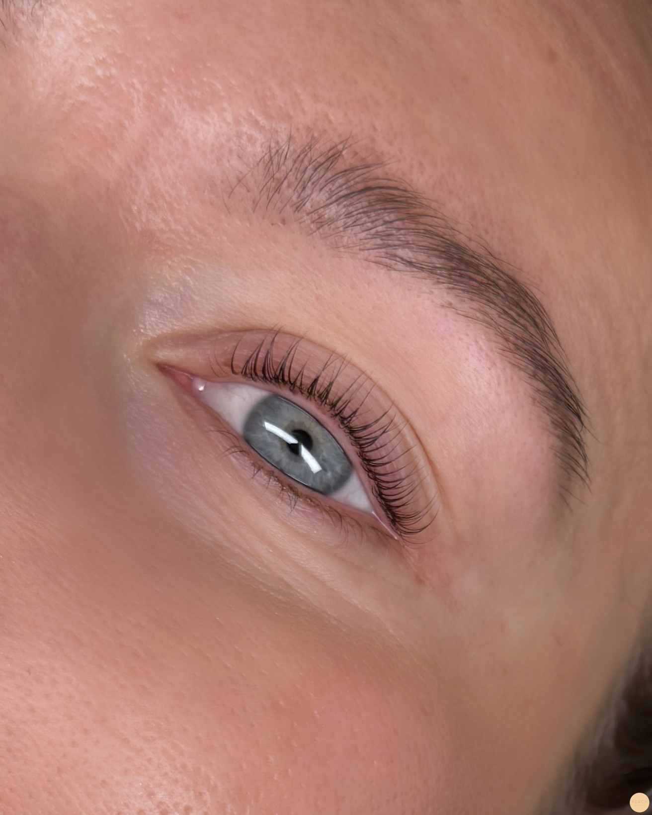 Lashlift och brynfärgning