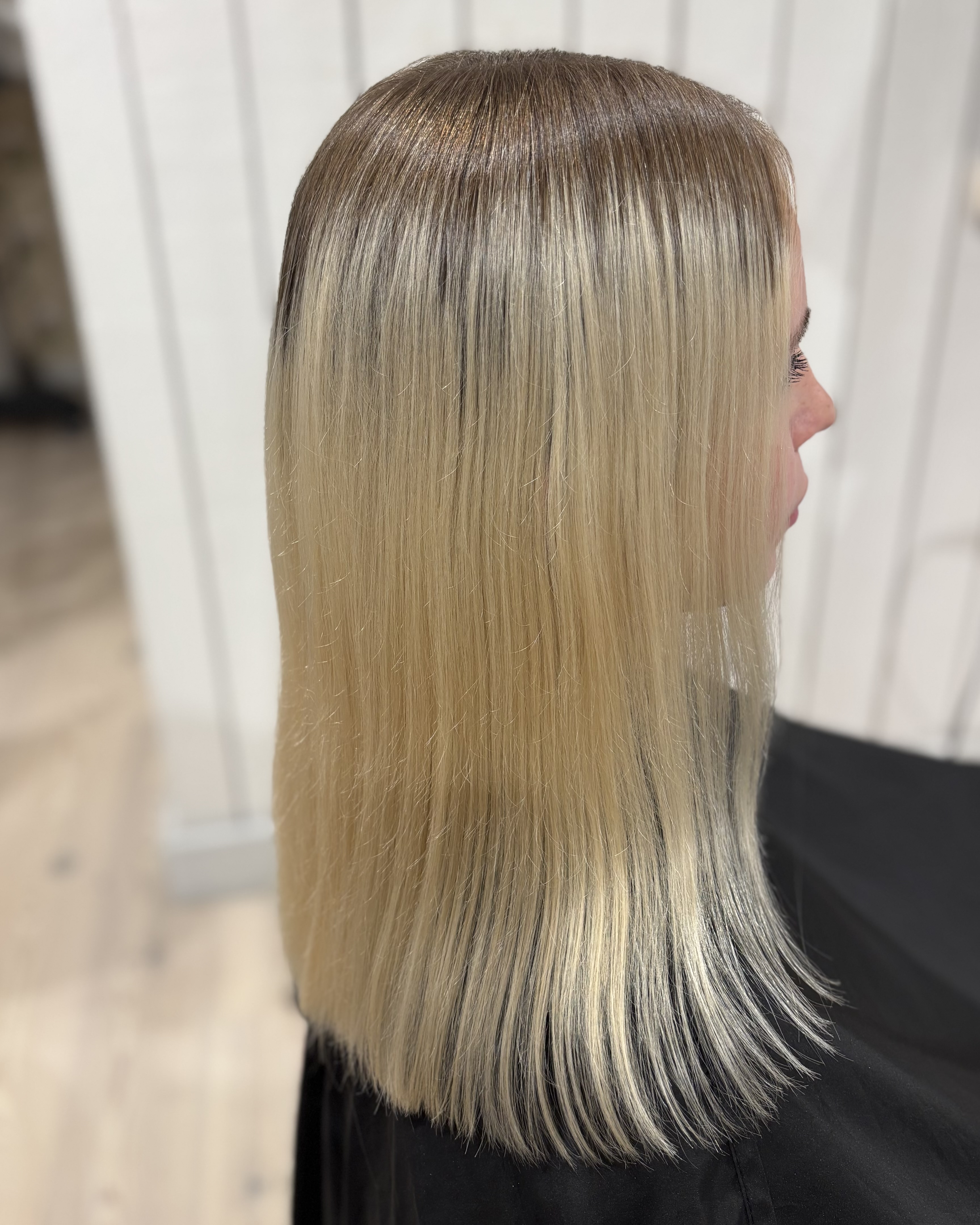 Natural hair color with money piece