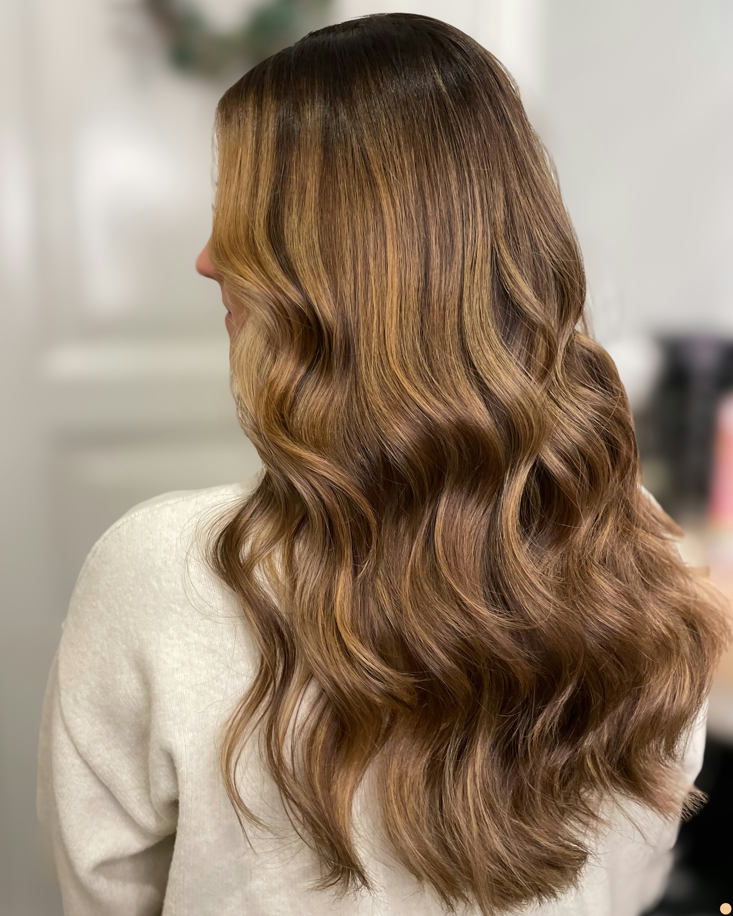 Balayage på mörkt hår