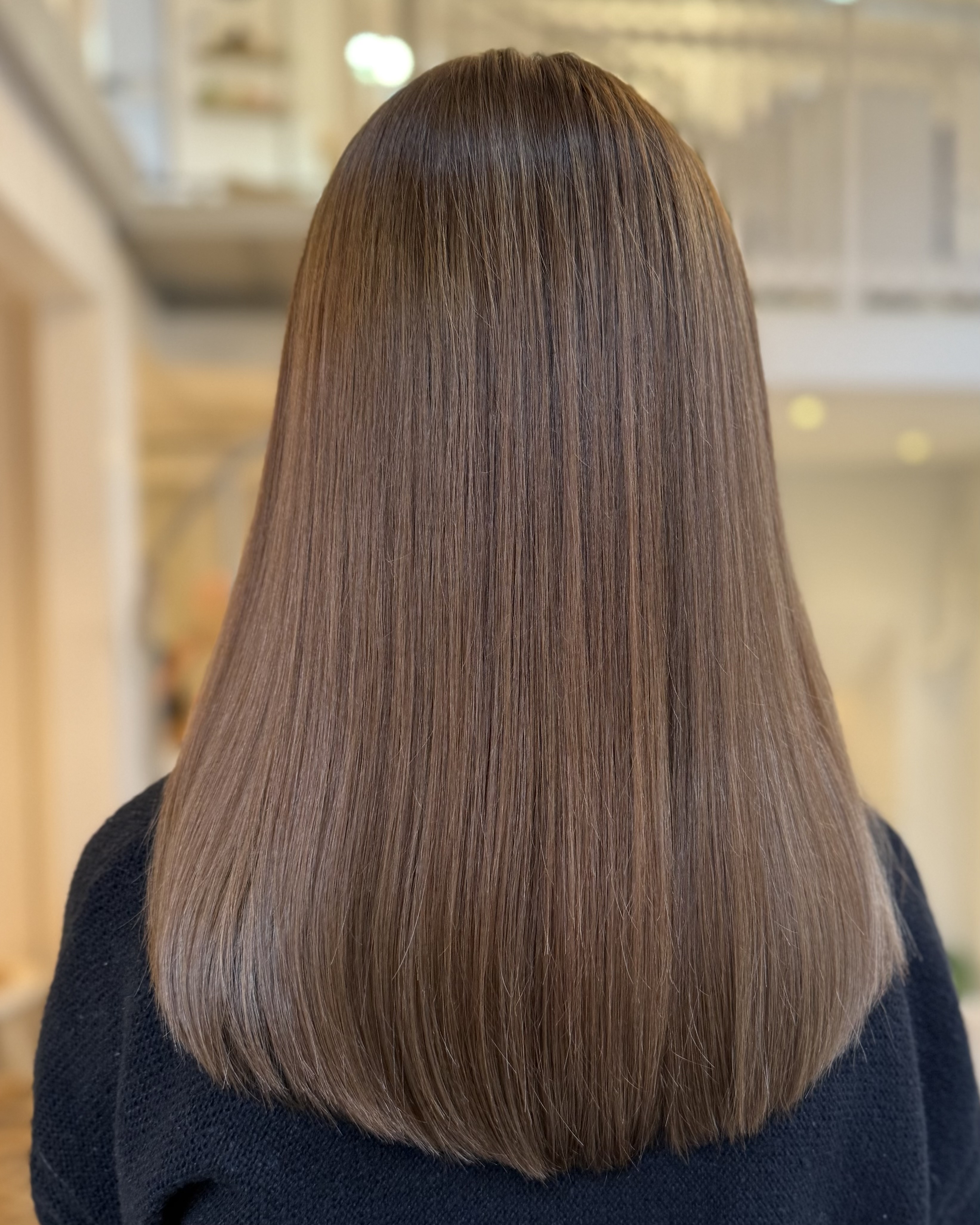 Natural hair color with money piece