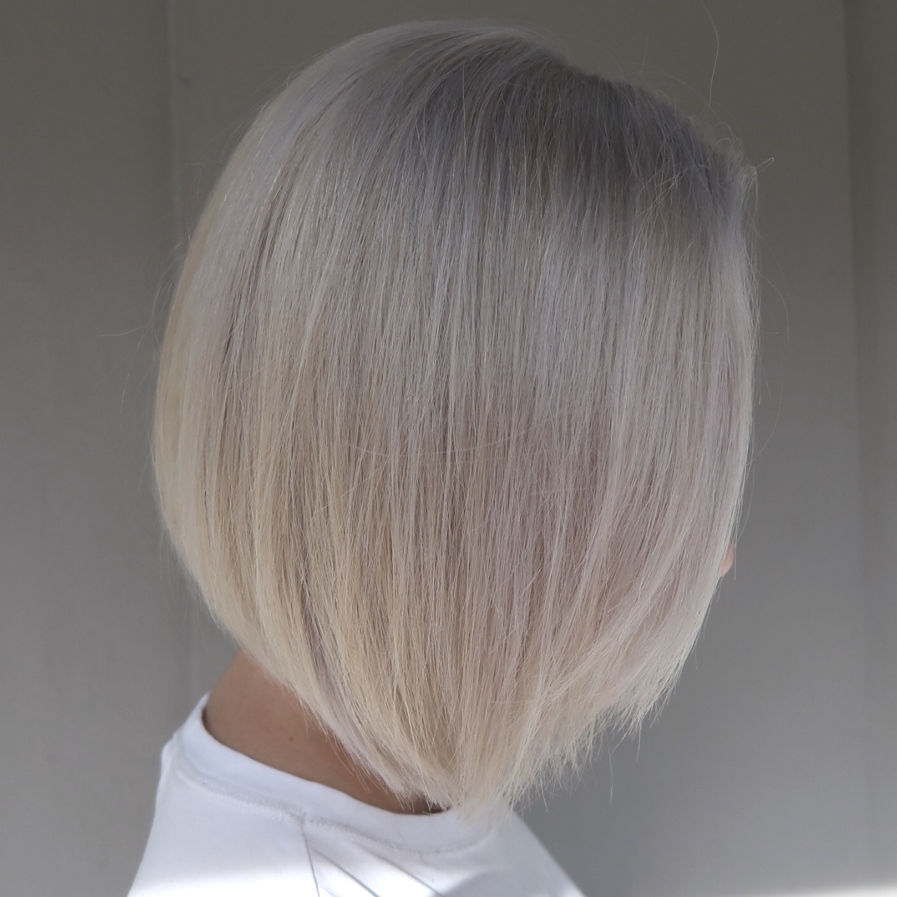 Isig blond helblondering